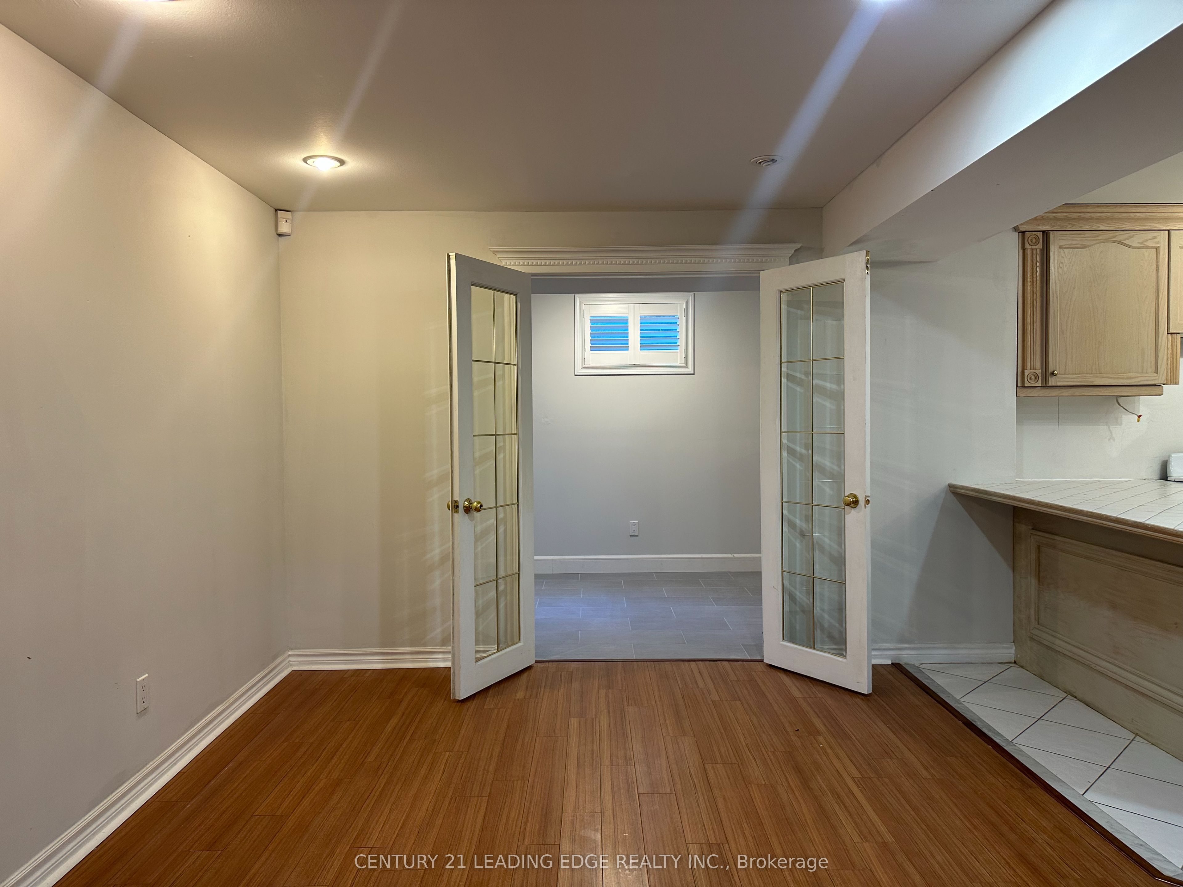 #bsmt - 18 Hester (basement) Avenue Property Photo 14