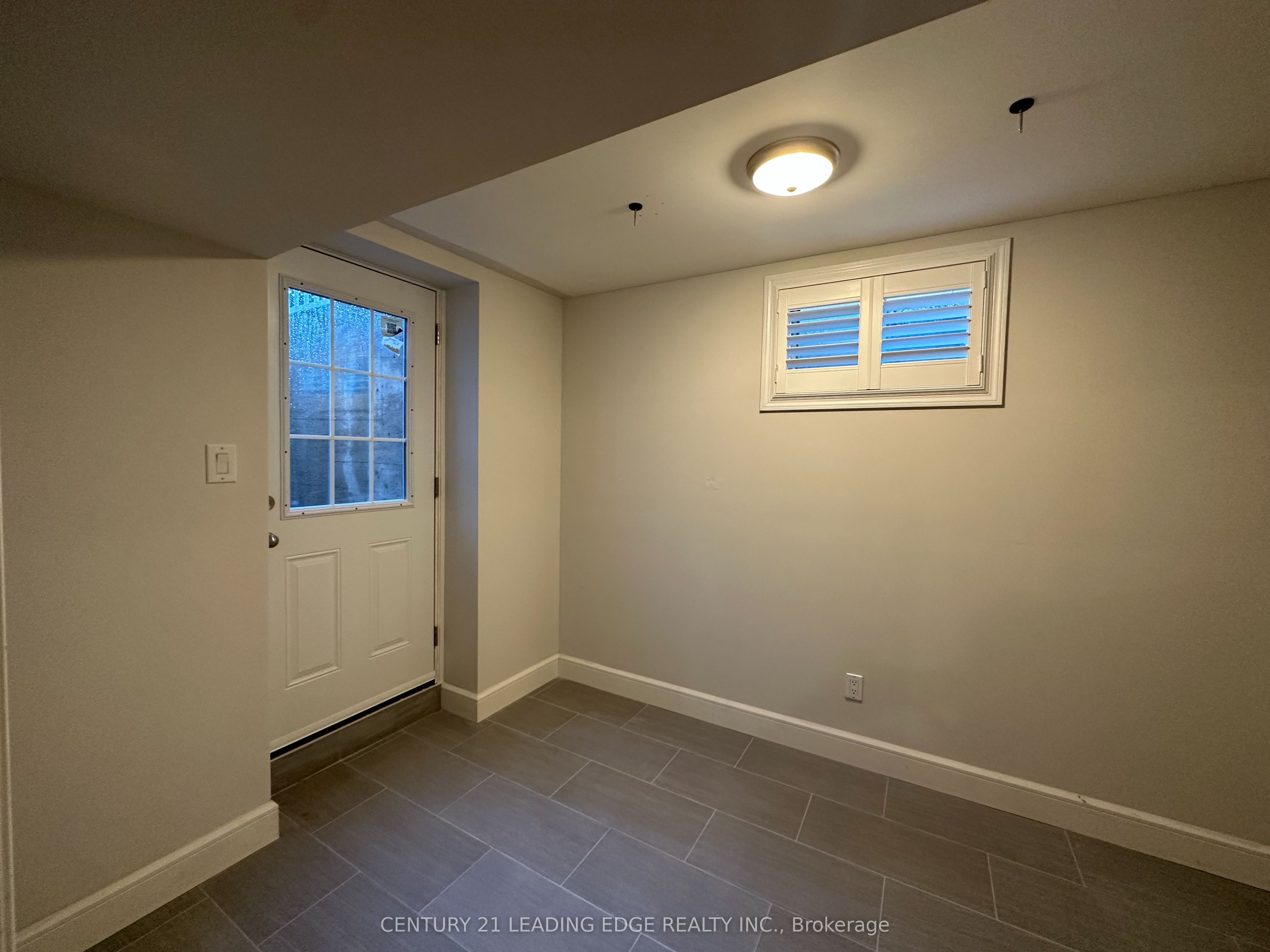 #bsmt - 18 Hester (basement) Avenue Property Photo 22