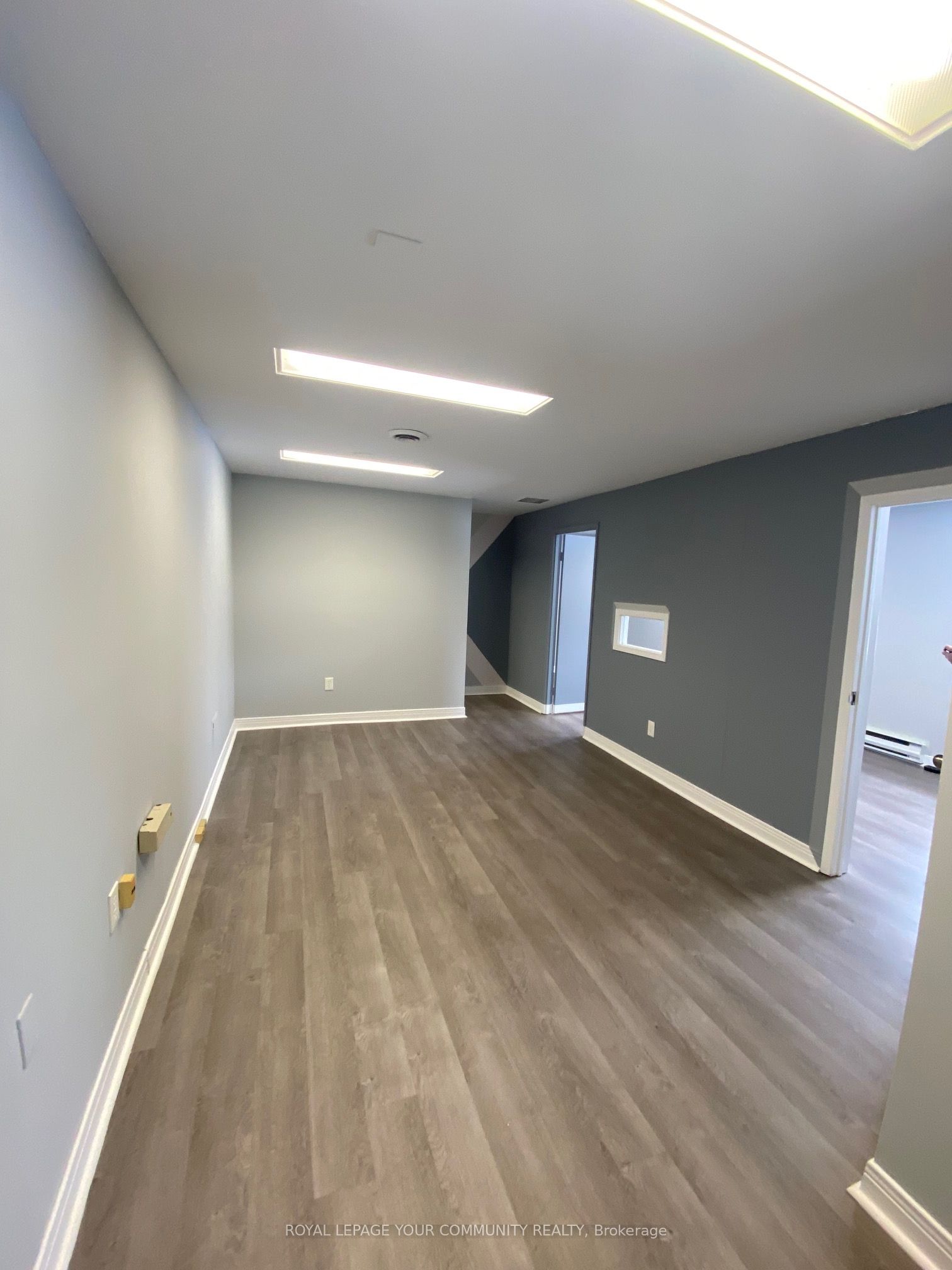 #unit 208 - 2560 Gerrard Street Property Photo 5