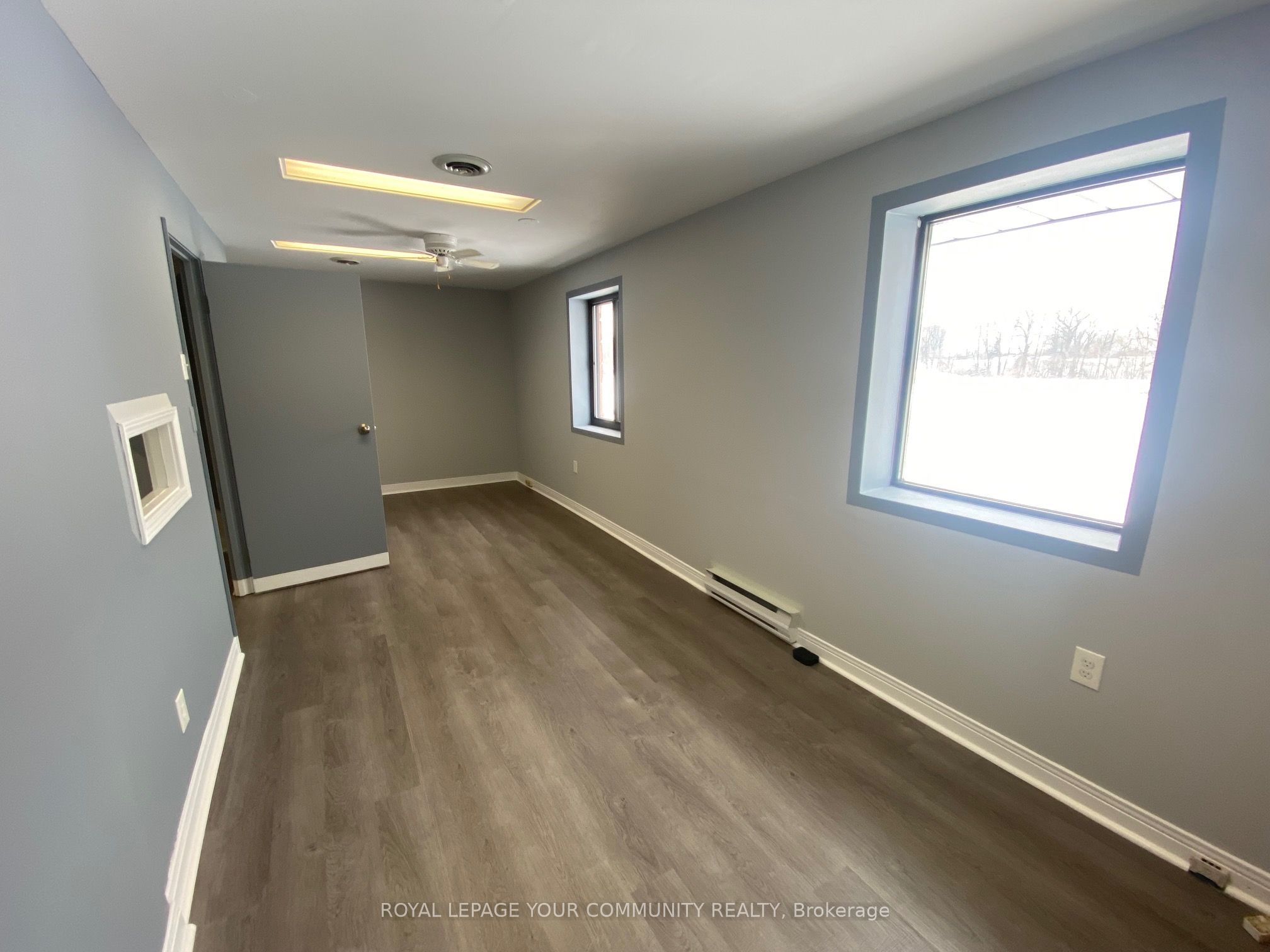 #unit 208 - 2560 Gerrard Street Property Photo 6