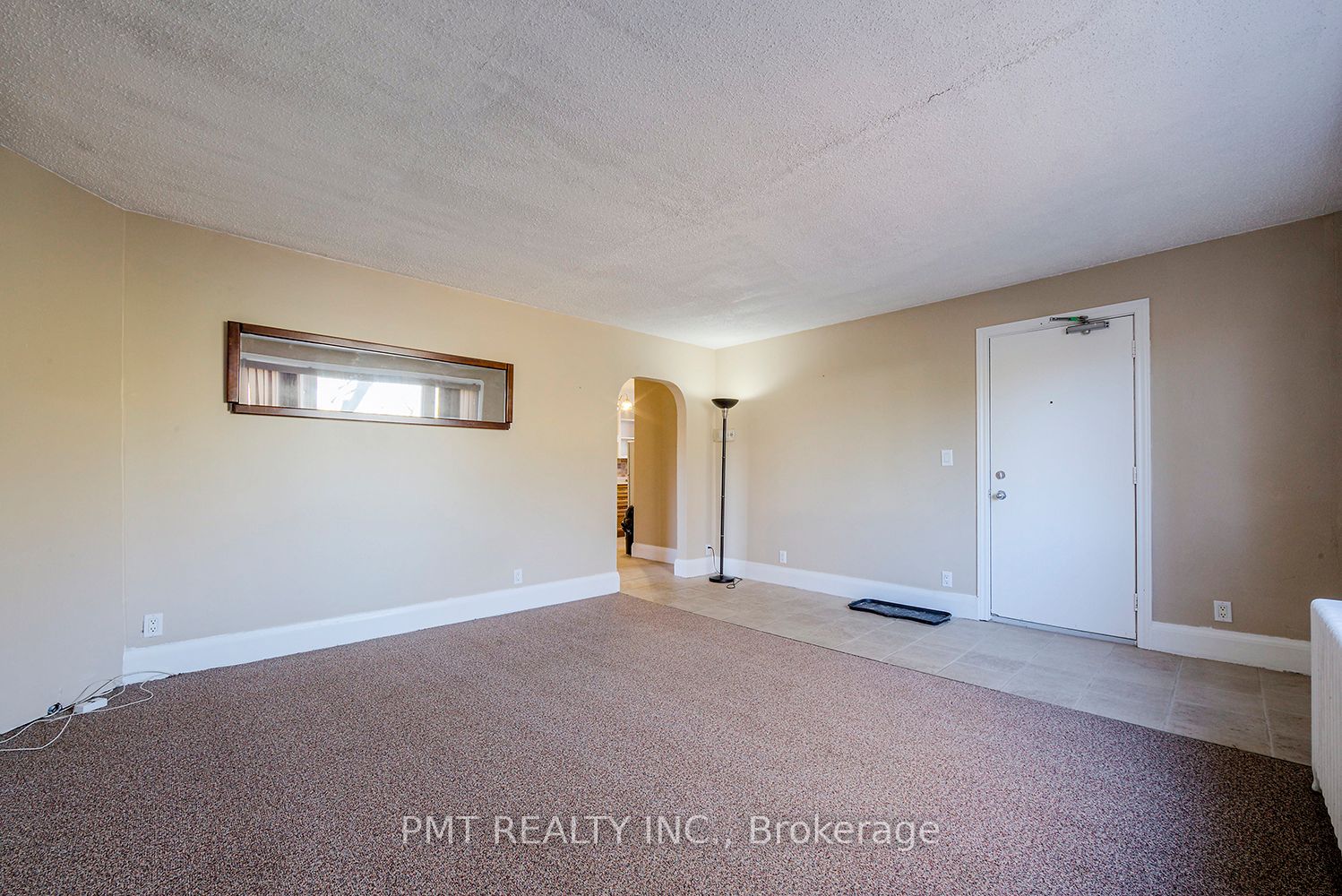 #1 - 393 King Street Property Photo 3