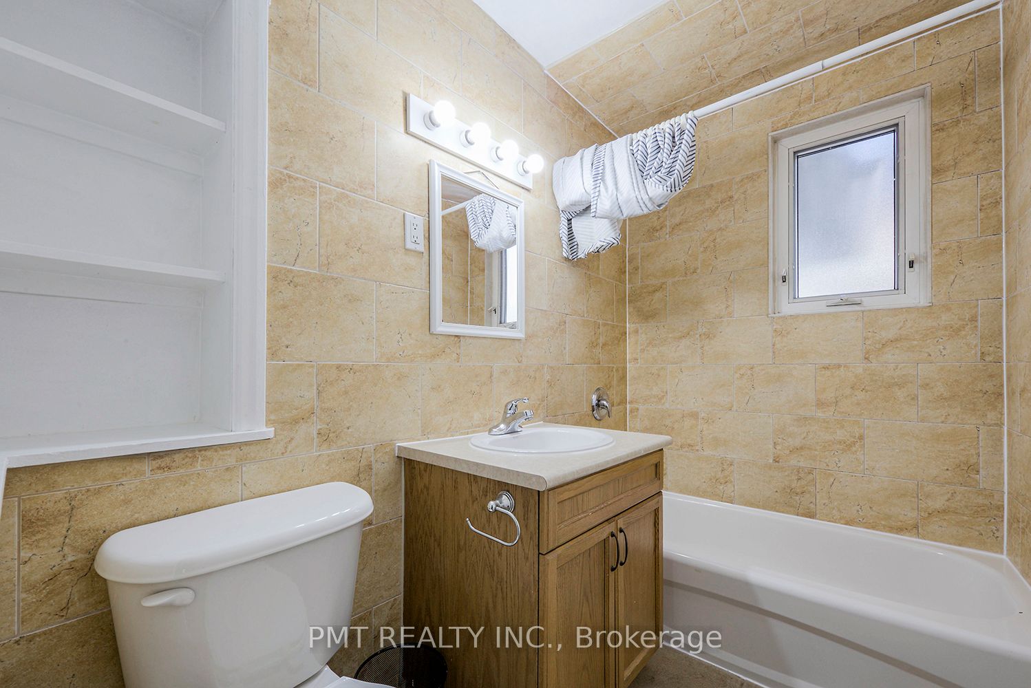 #1 - 393 King Street Property Photo 14