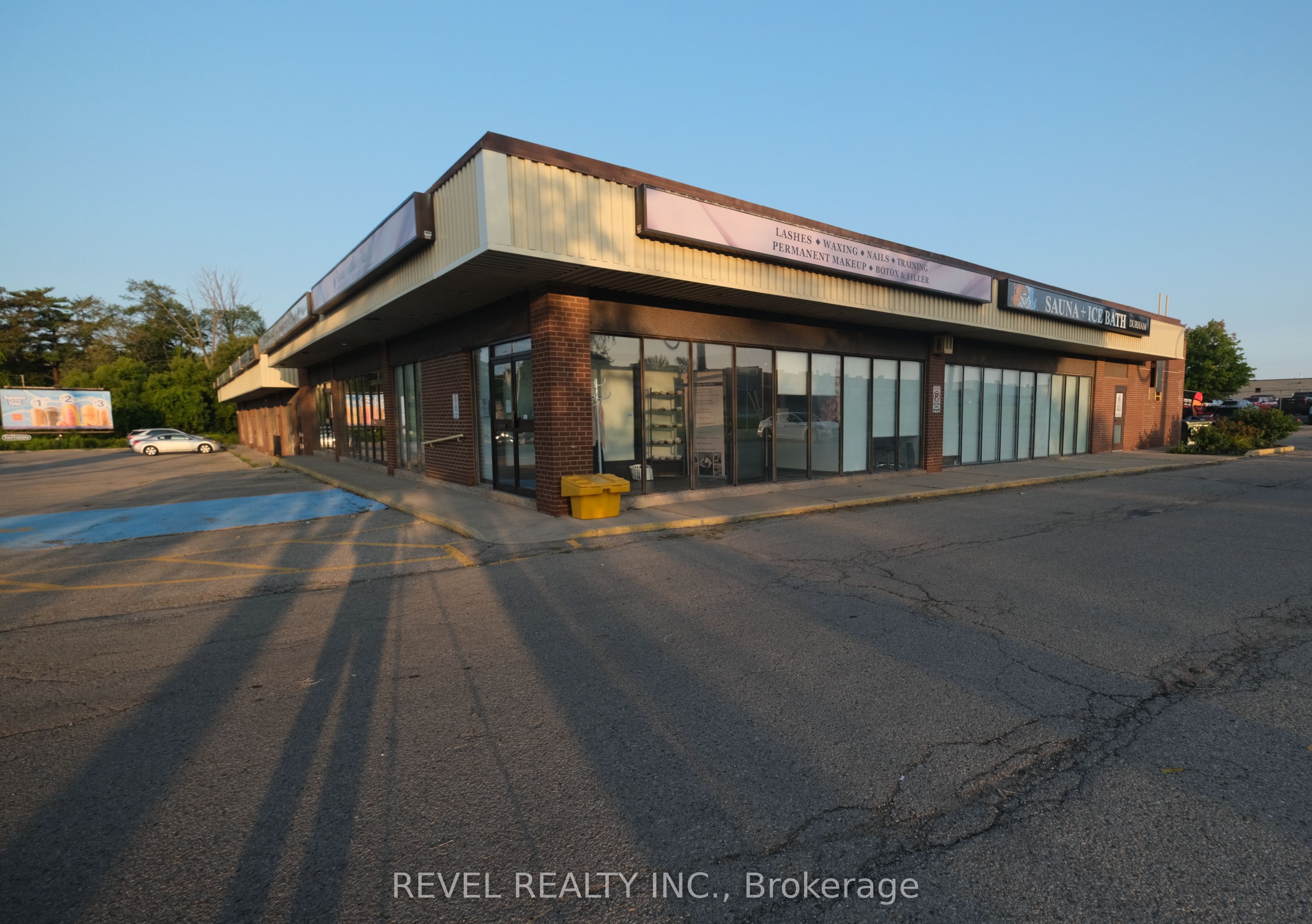350 Wentworth Street Property Photo 2