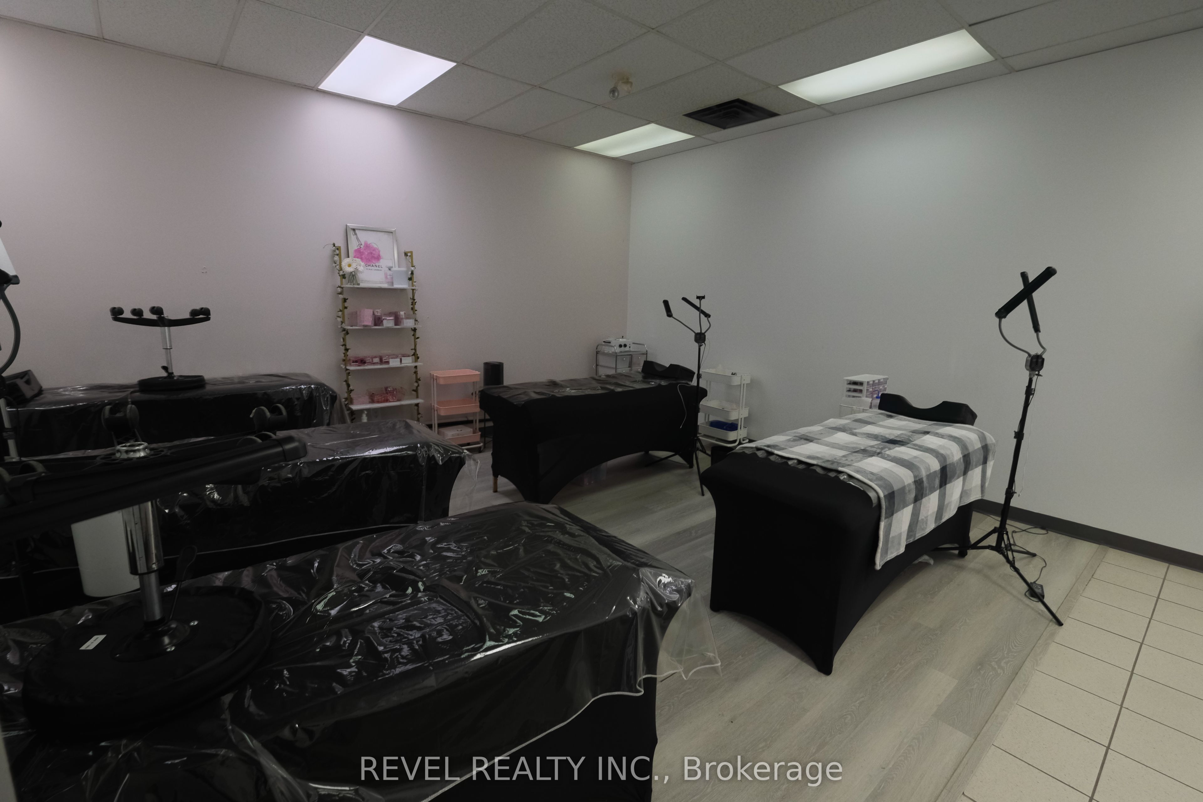 350 Wentworth Street Property Photo 18