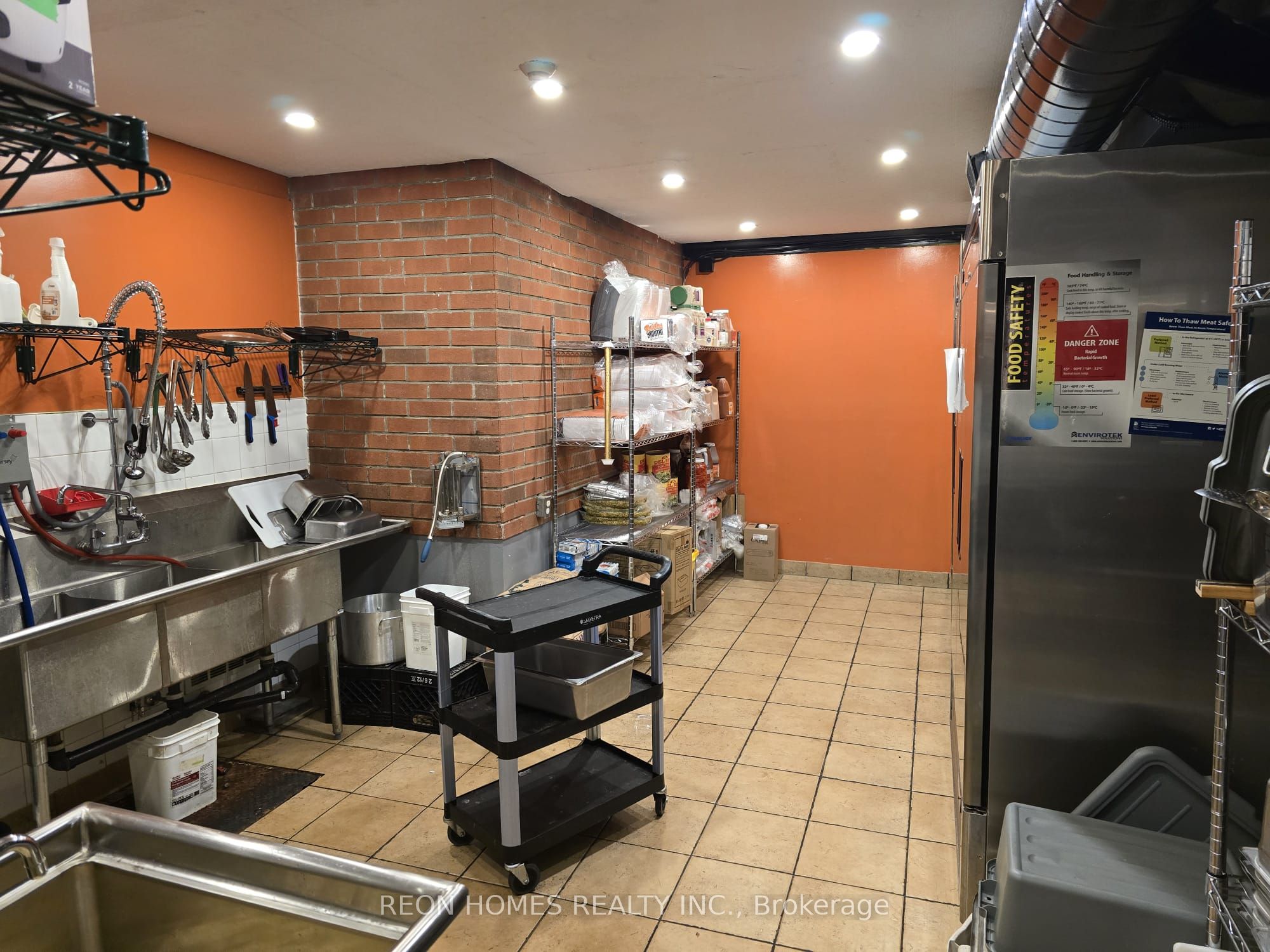 36 Athol Street Property Photo 9