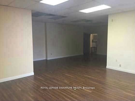 #10 - 4911 Steeles Avenue Property Photo 3