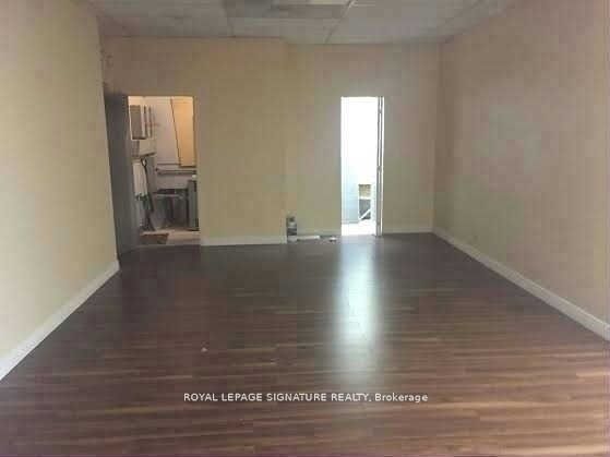 #10 - 4911 Steeles Avenue Property Photo 4