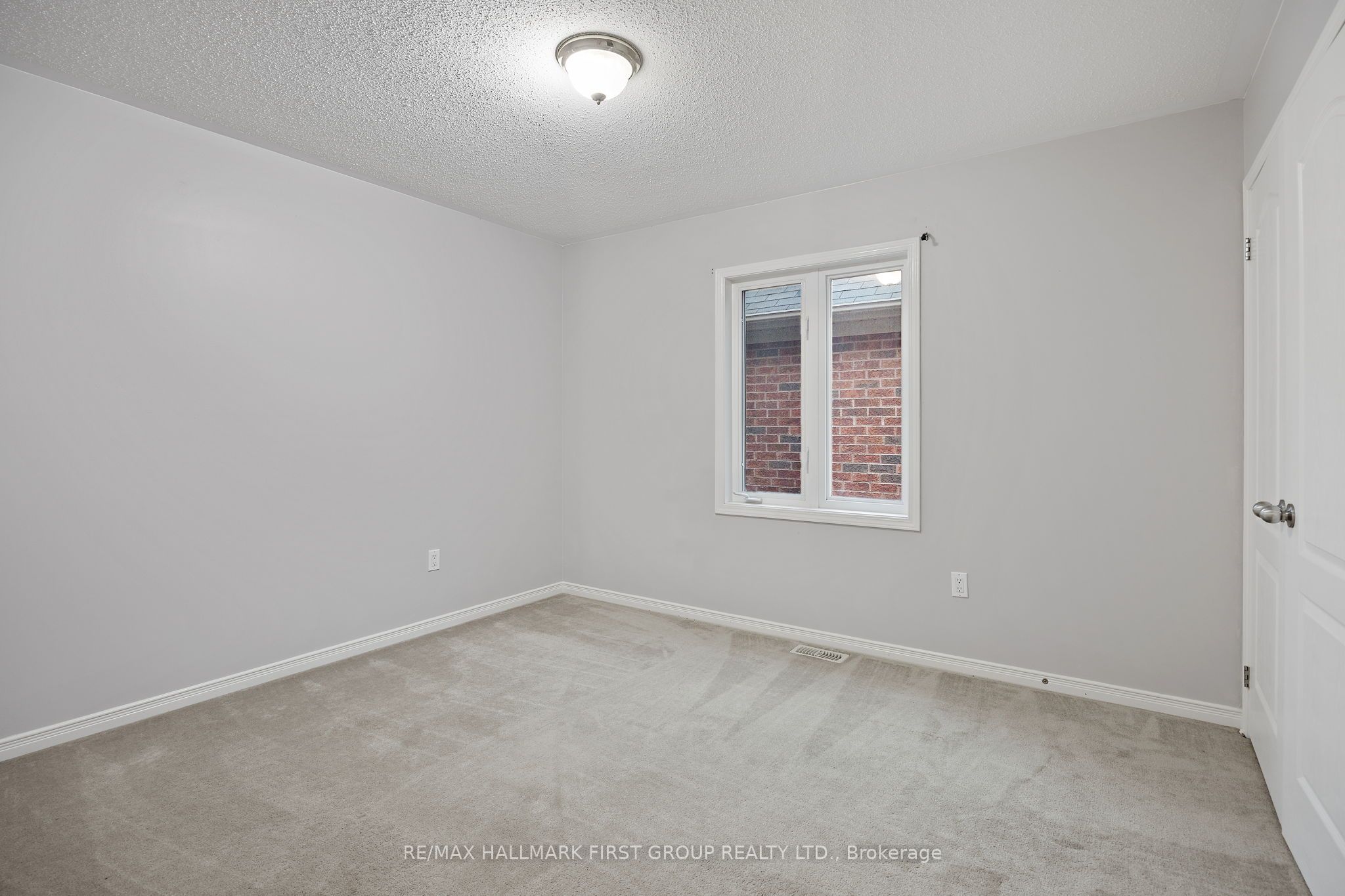 55 Buttonshaw Street Property Photo 28