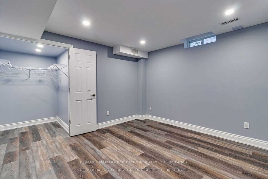55 Buttonshaw Street Property Photo 34