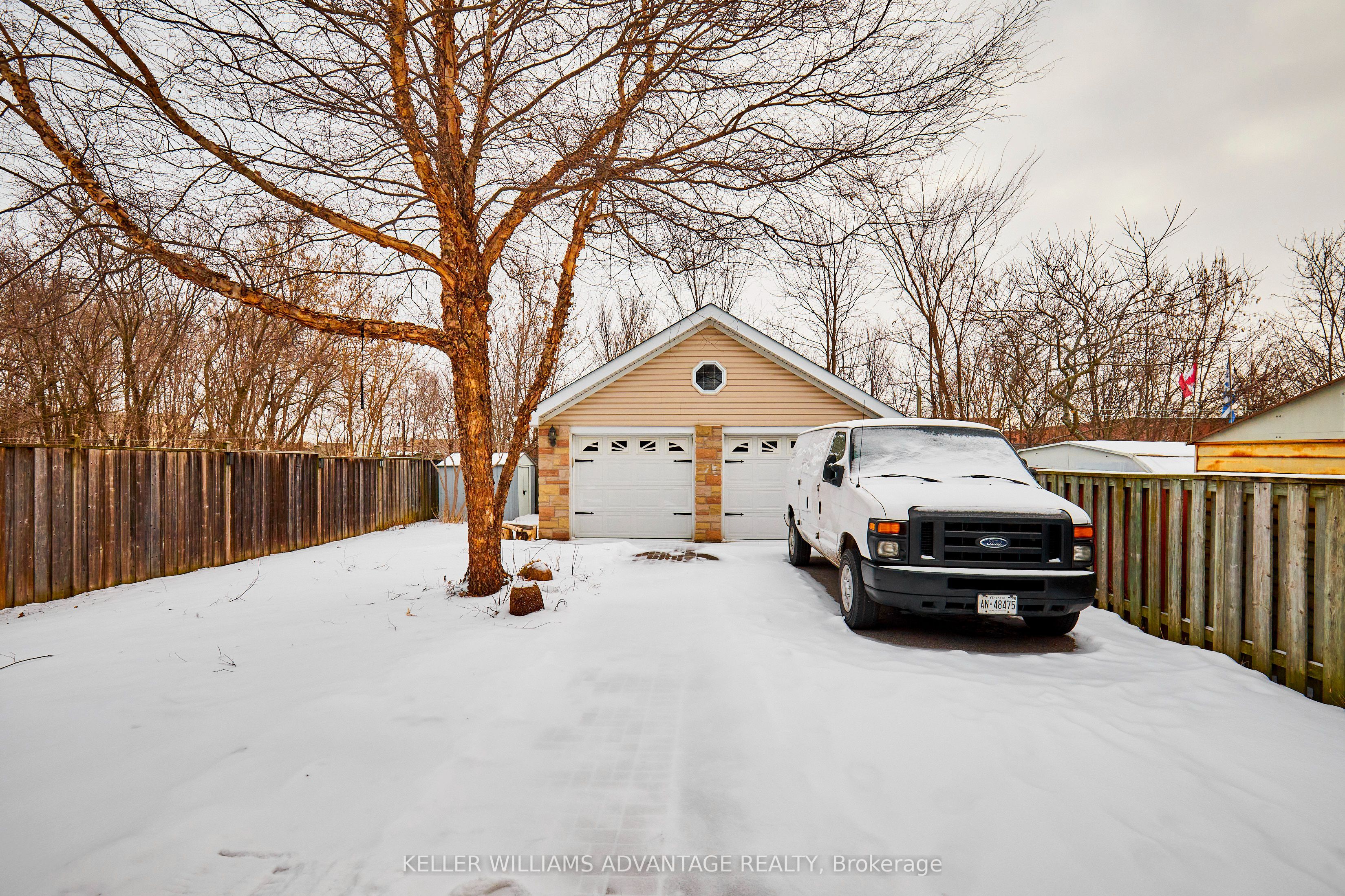 #lower - 143 Ellington Drive Property Photo 20