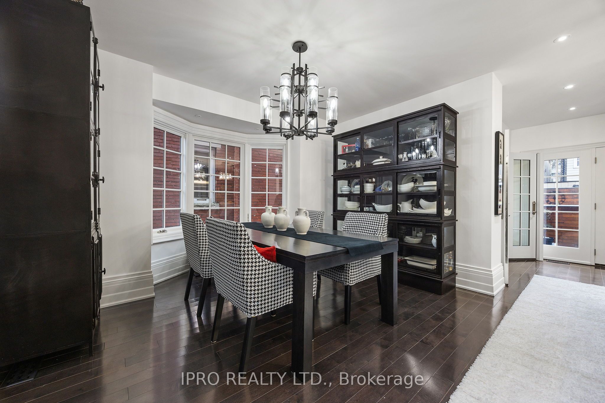 20 Fairview Boulevard Property Photo 9