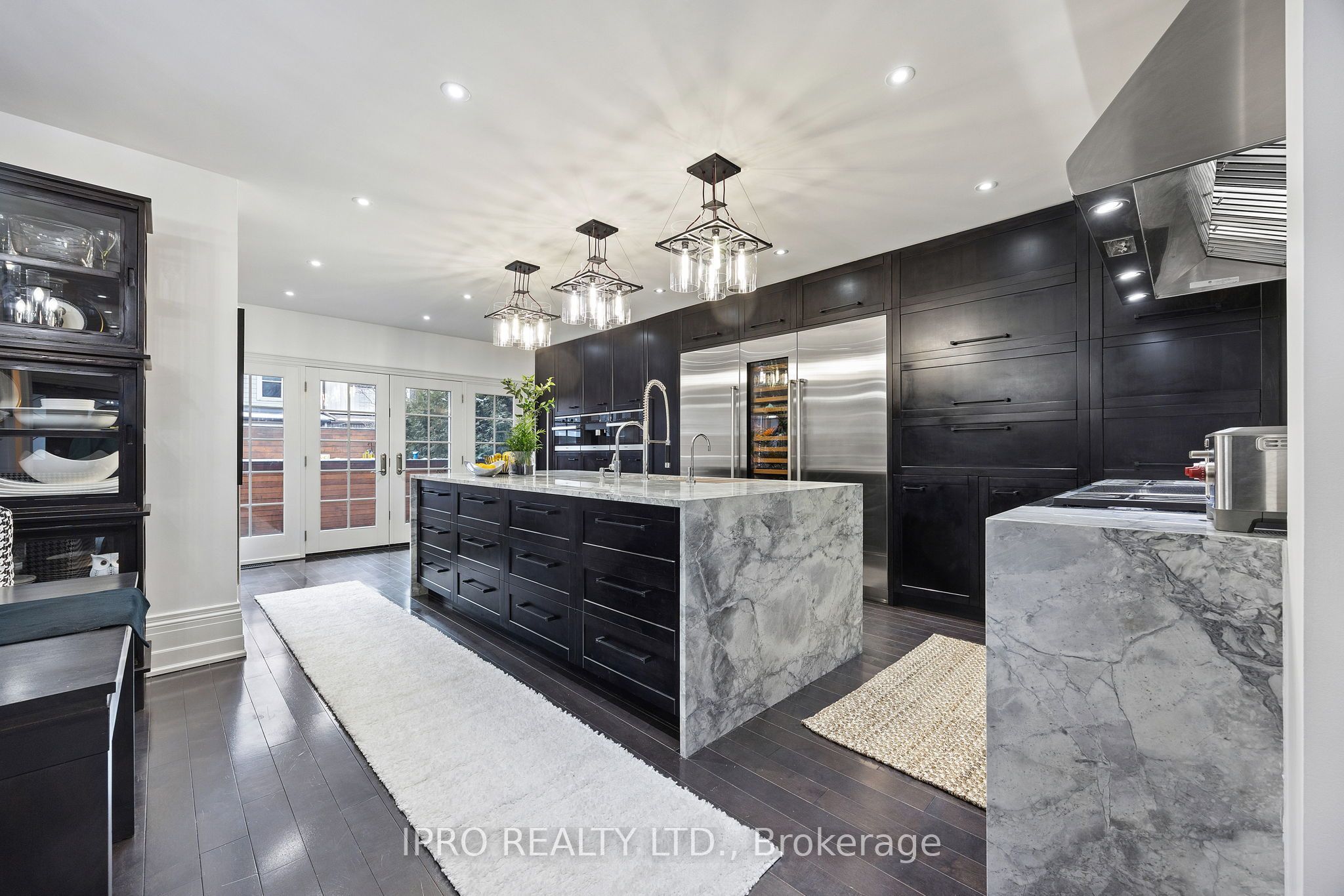 20 Fairview Boulevard Property Photo 12