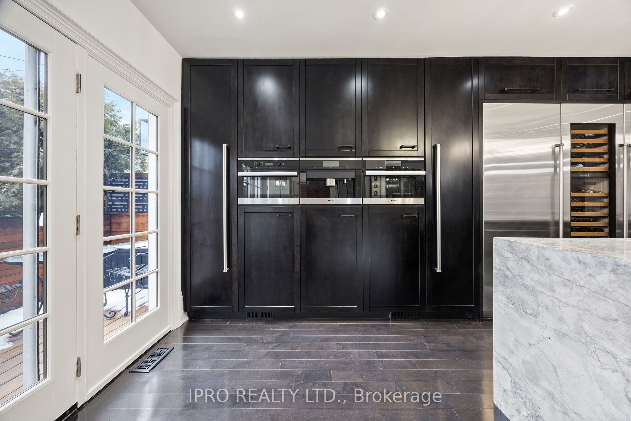 20 Fairview Boulevard Property Photo 15