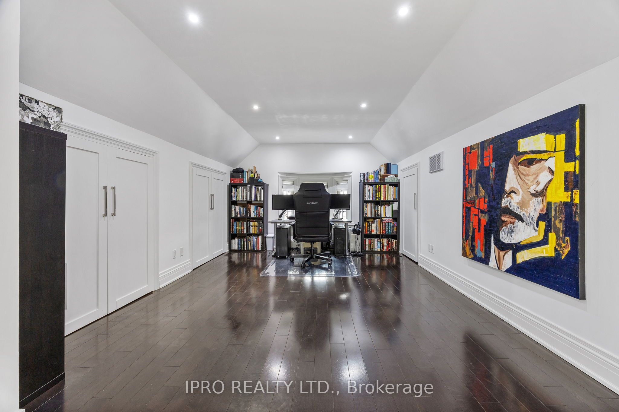 20 Fairview Boulevard Property Photo 35