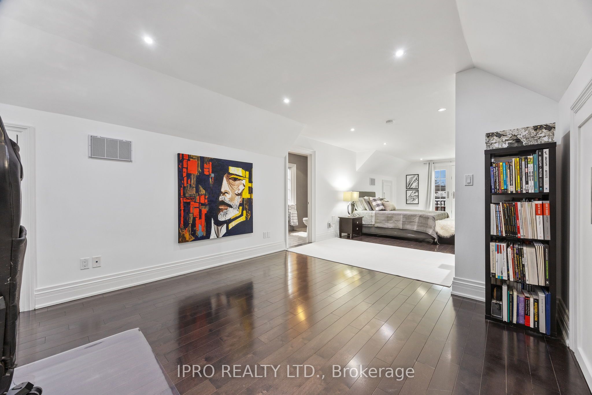 20 Fairview Boulevard Property Photo 36