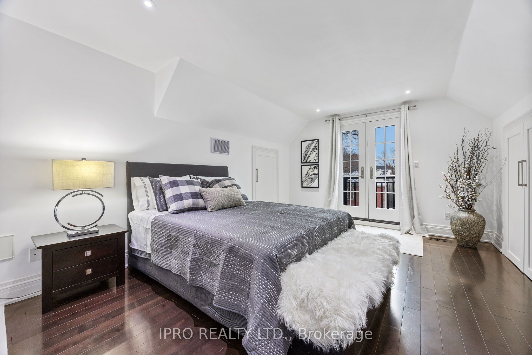 20 Fairview Boulevard Property Photo 38