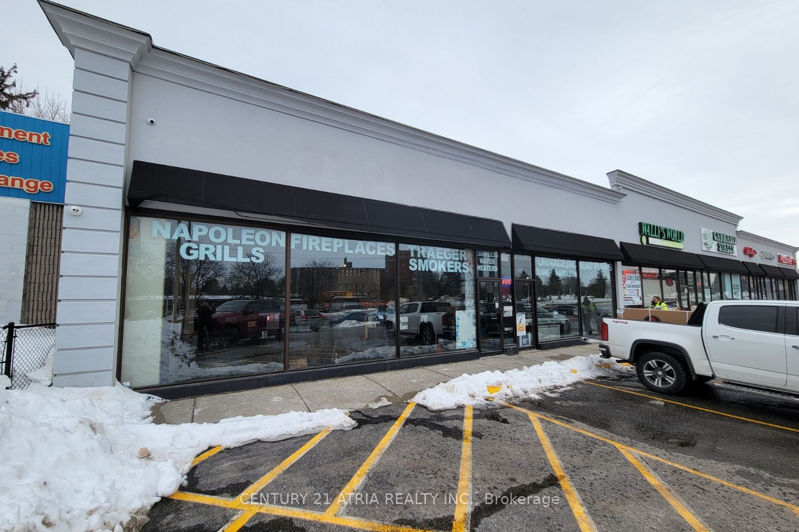 #1 - 1100 Simcoe Street Property Photo 2