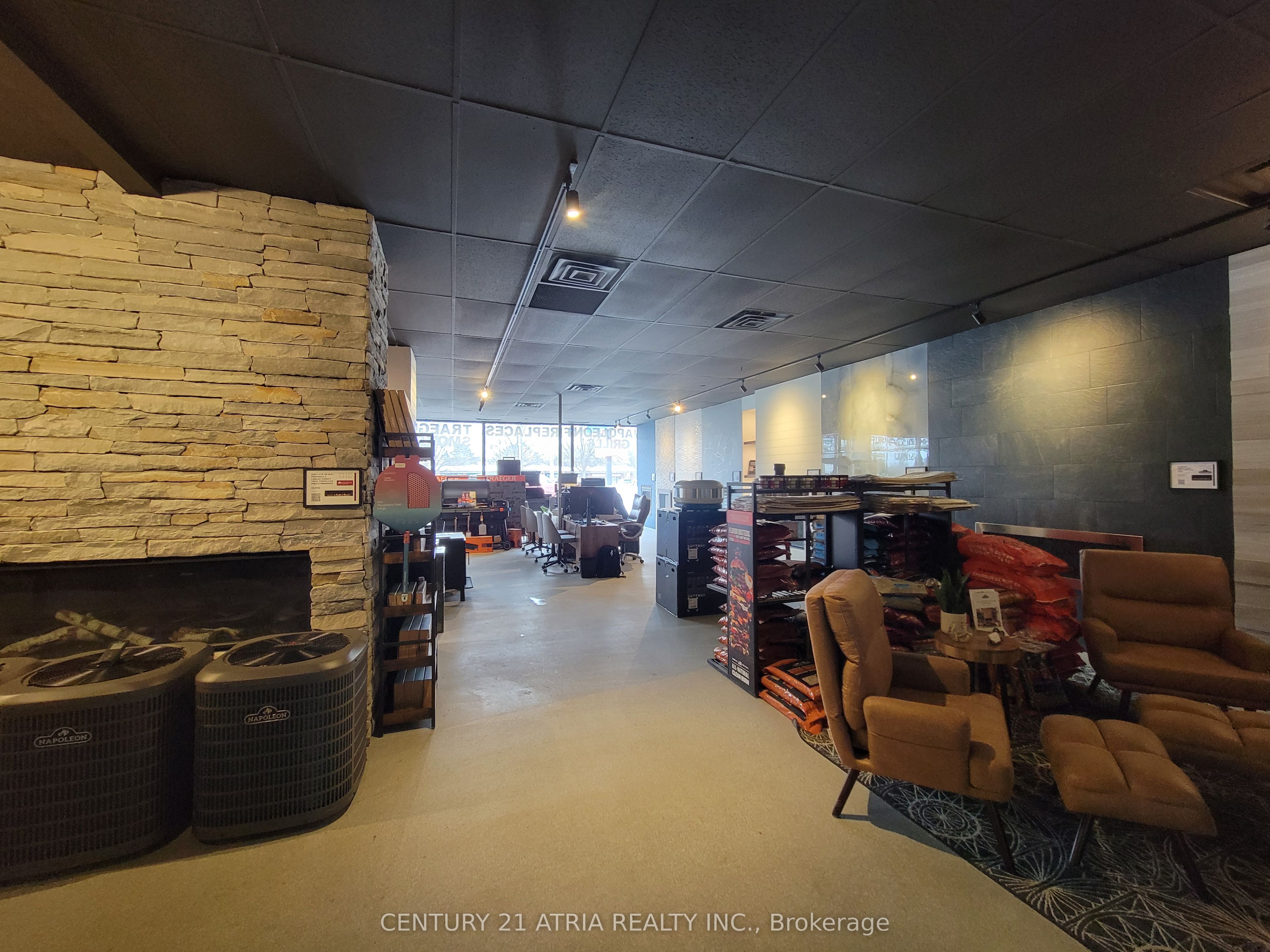 #1 - 1100 Simcoe Street Property Photo 10