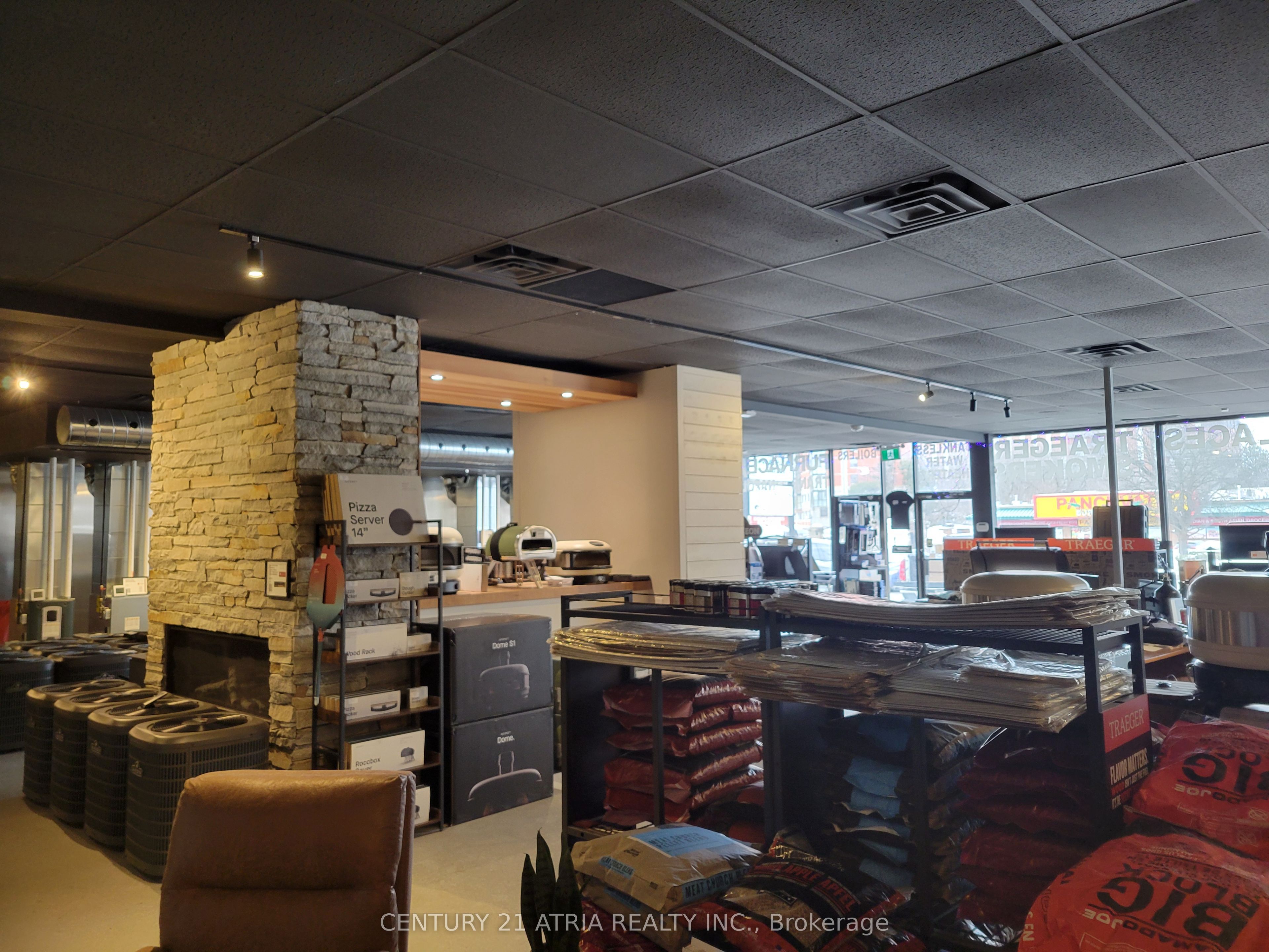#1 - 1100 Simcoe Street Property Photo 12