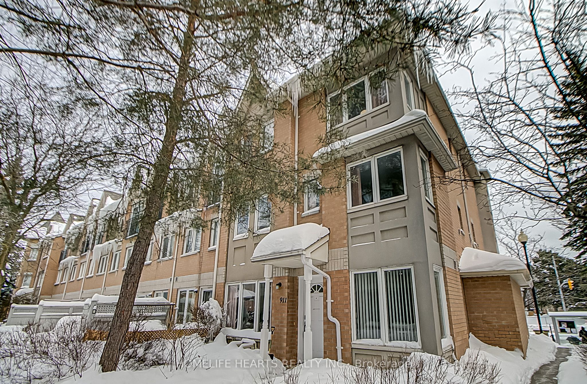 #911 - 29 Rosebank Drive Property Photo 2