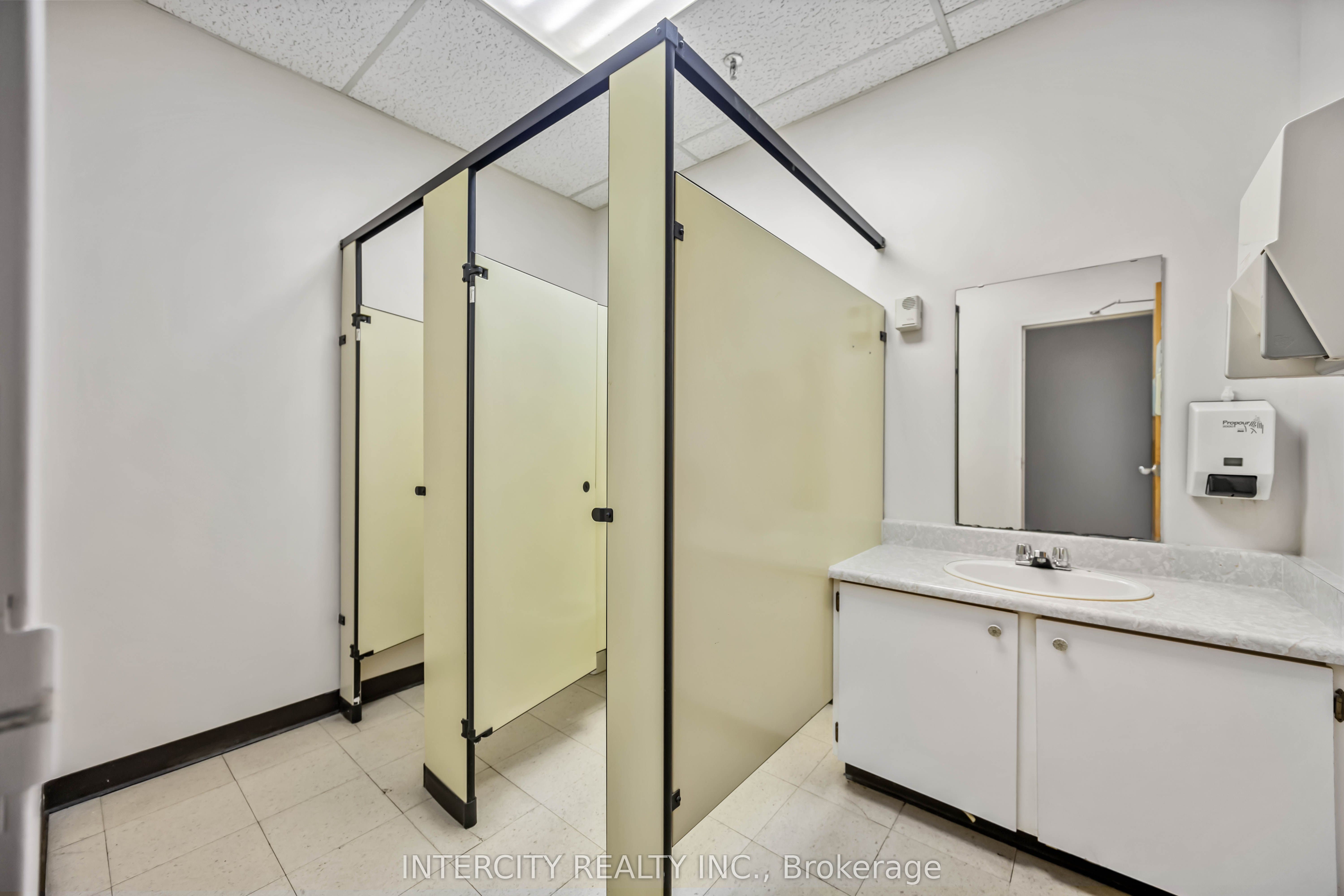 65 Melford Drive Property Photo 29