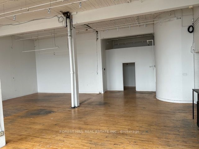 #301 - 9 Davies Avenue Property Photo 4