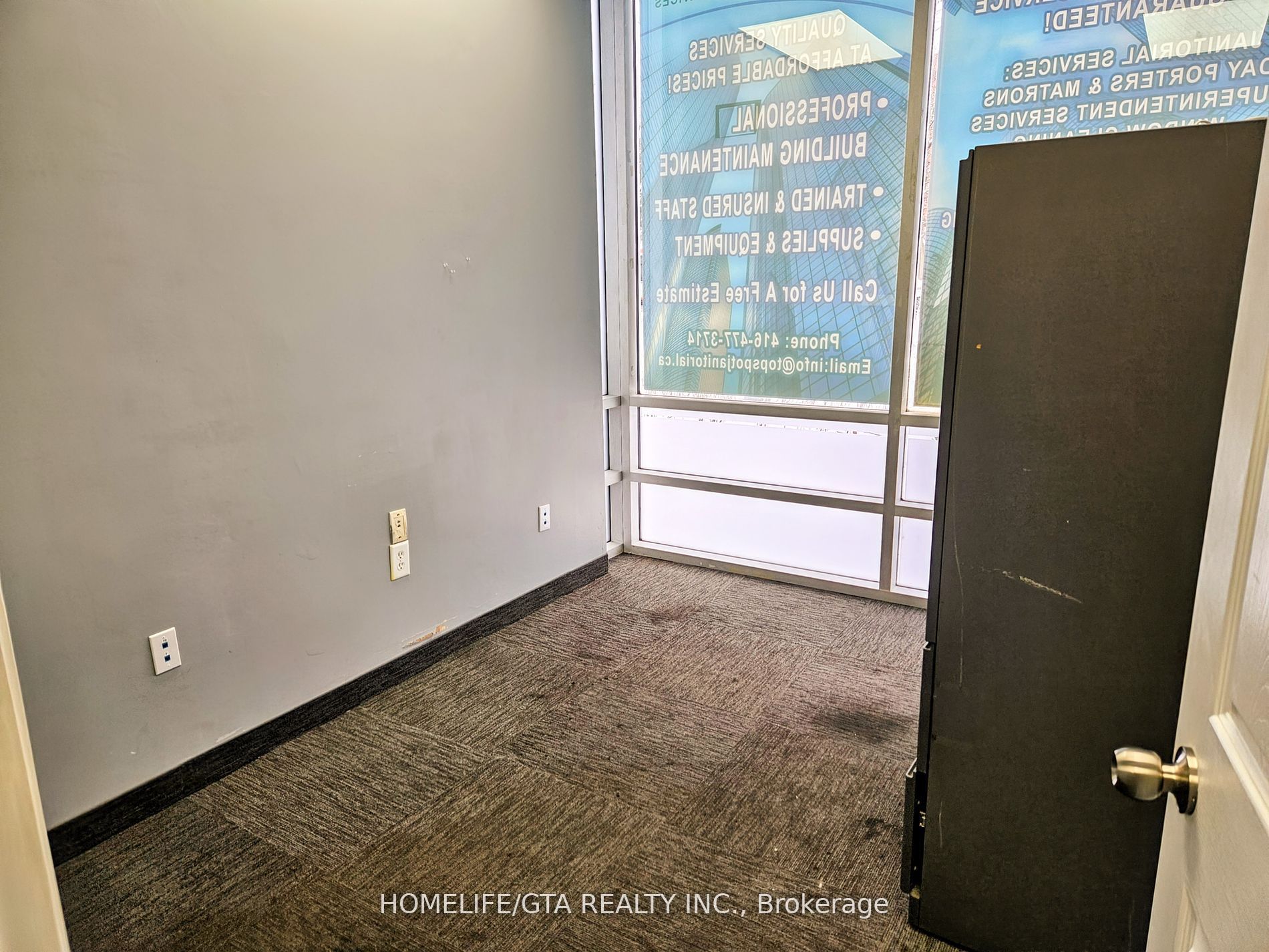 #107 - 5215 Finch Avenue Property Photo 3