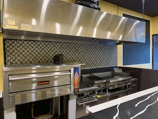 1056 Queen Street Property Photo 6