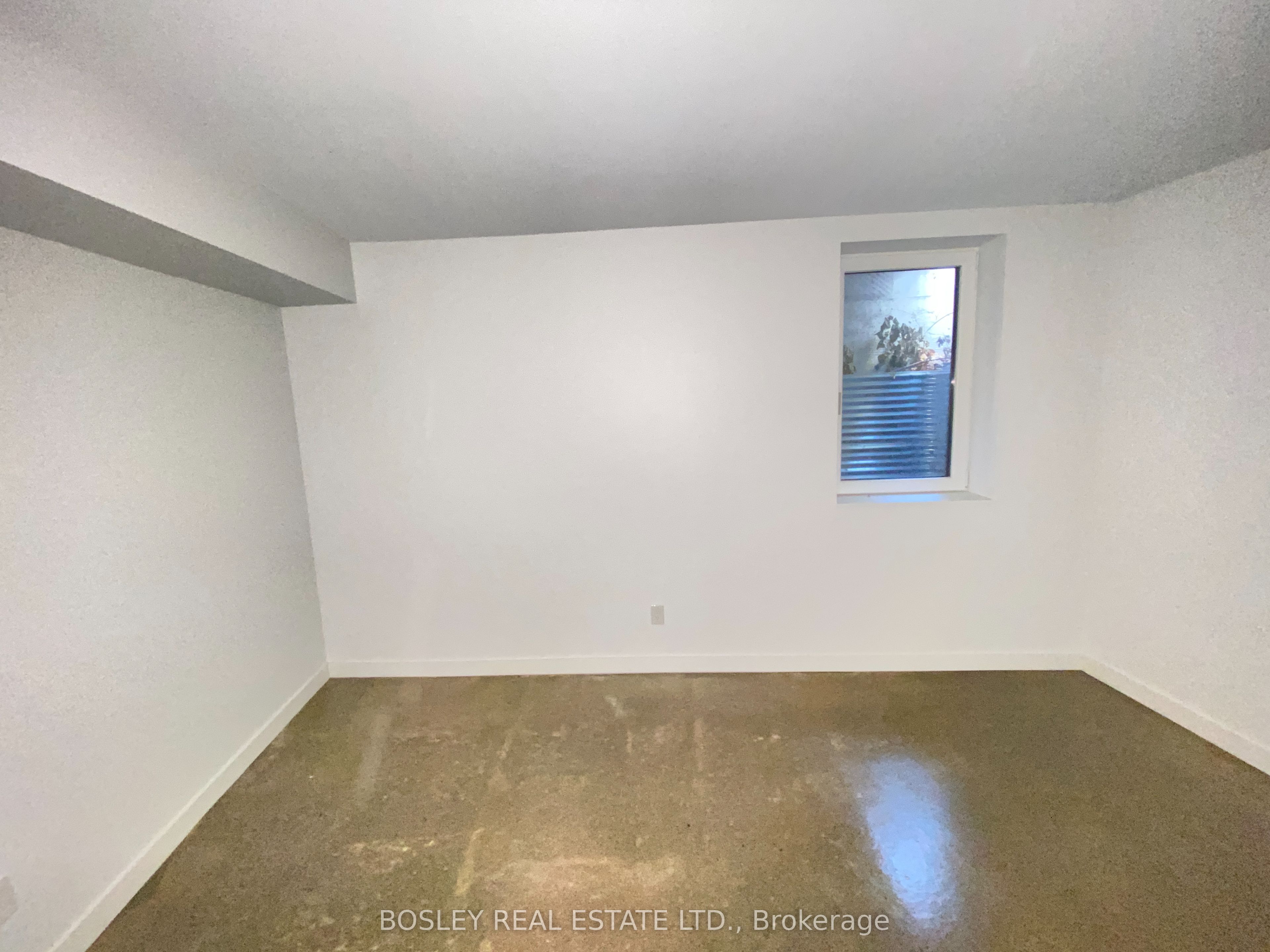 #lower - 63 Dagmar Avenue Property Photo 20
