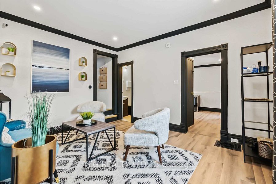 89 Bond Street Property Photo 4