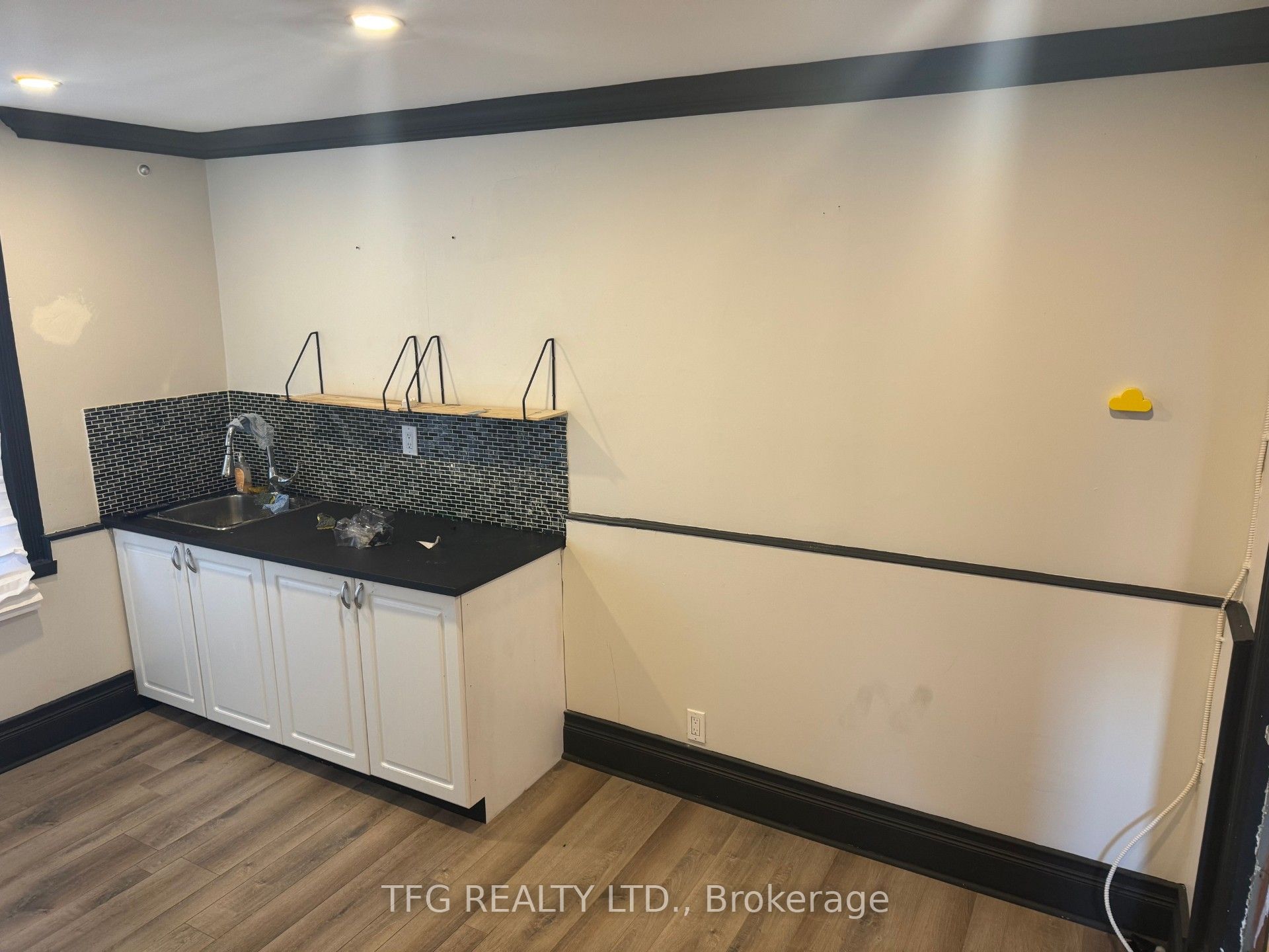 89 Bond Street Property Photo 13