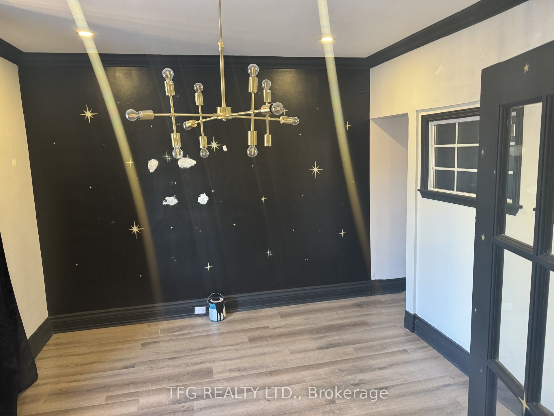 89 Bond Street Property Photo 22