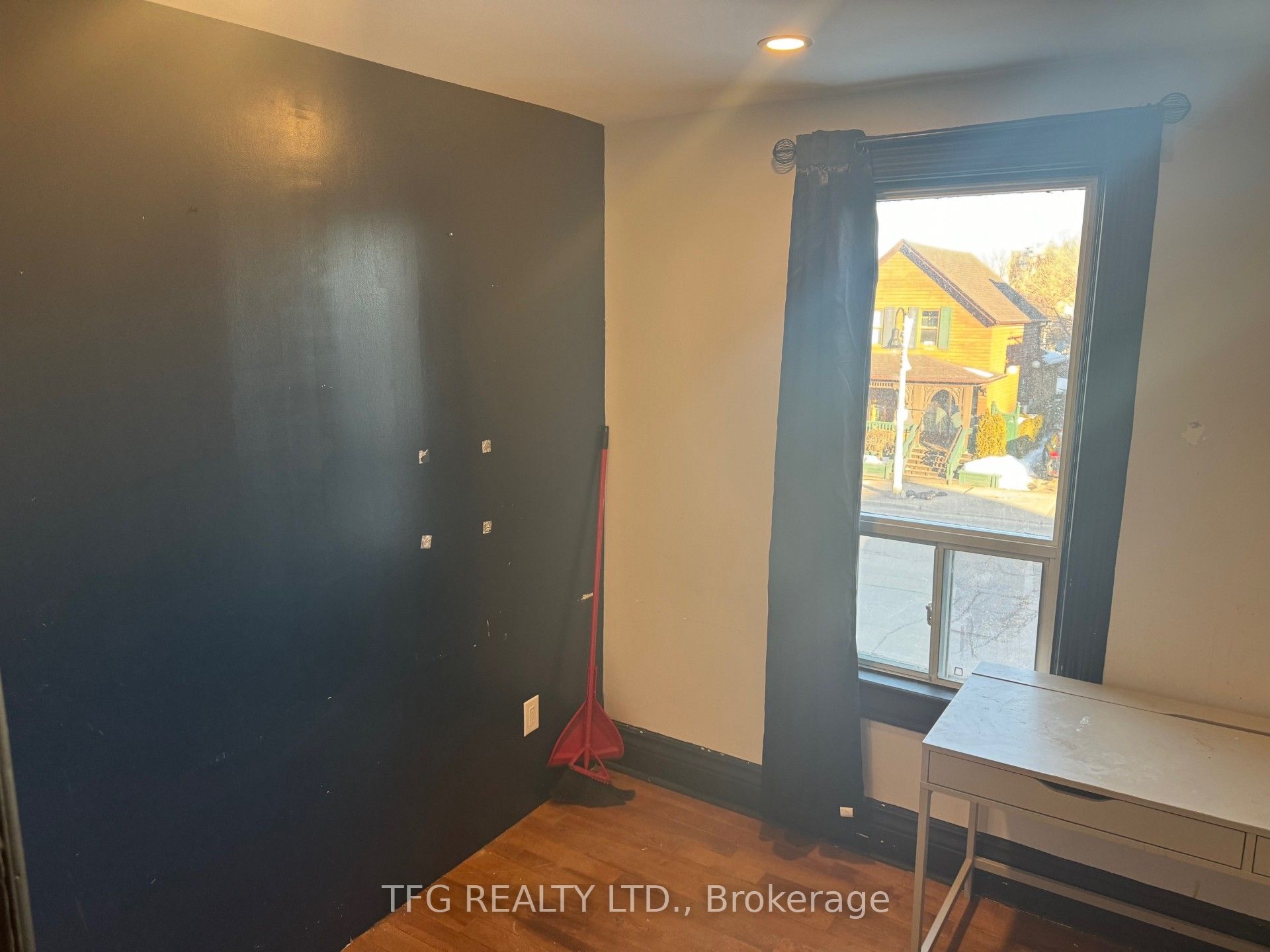 89 Bond Street Property Photo 26