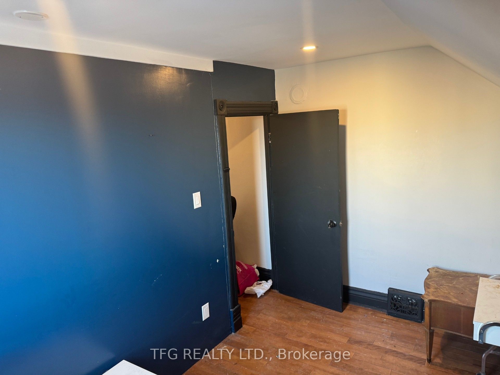 89 Bond Street Property Photo 30