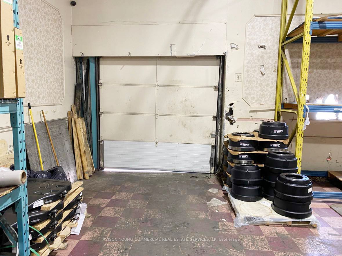 #1-4 - 5318 Finch Avenue Property Photo 8