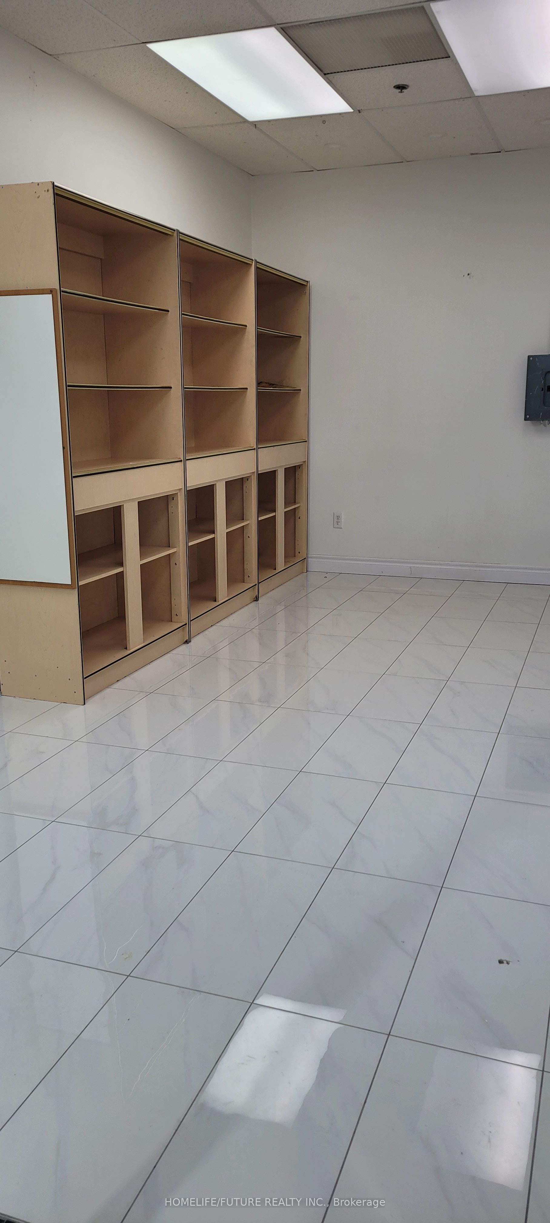 #161 - 5215 Finch Avenue Property Photo 2