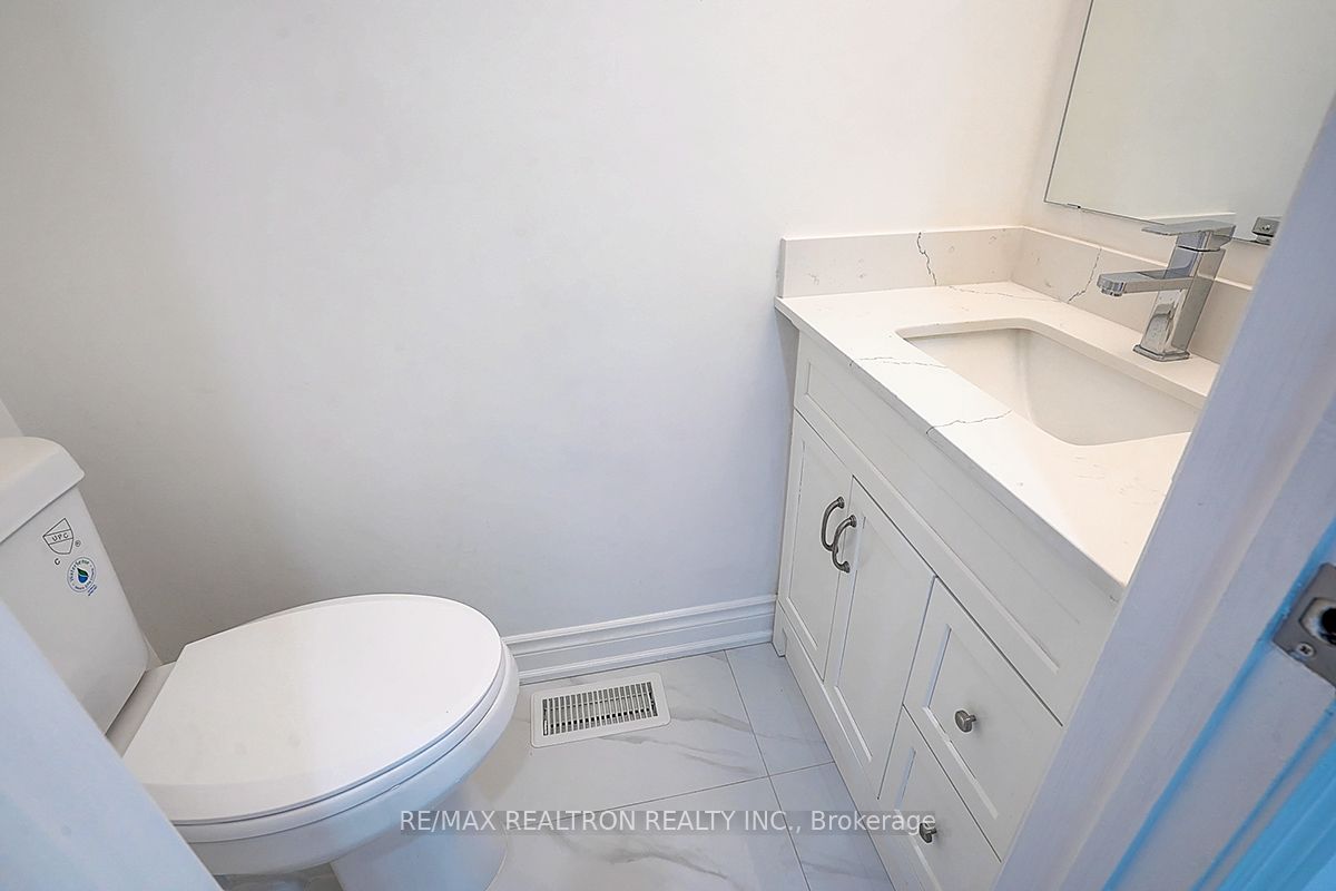 67 West Burton Court Property Photo 5