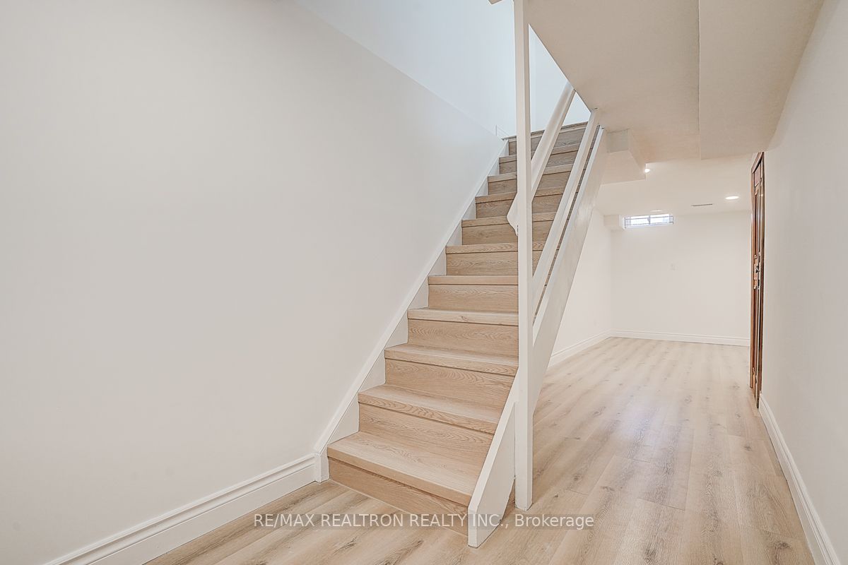 67 West Burton Court Property Photo 25