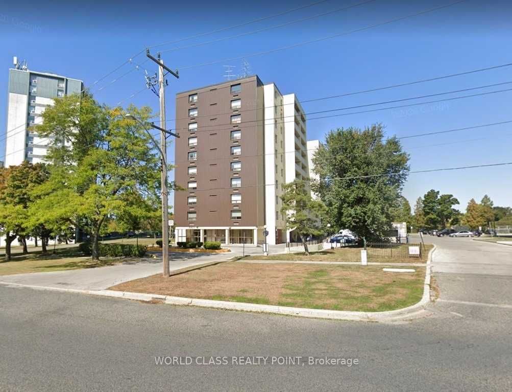 3420 Eglinton Avenue E 807 Property Photo 2