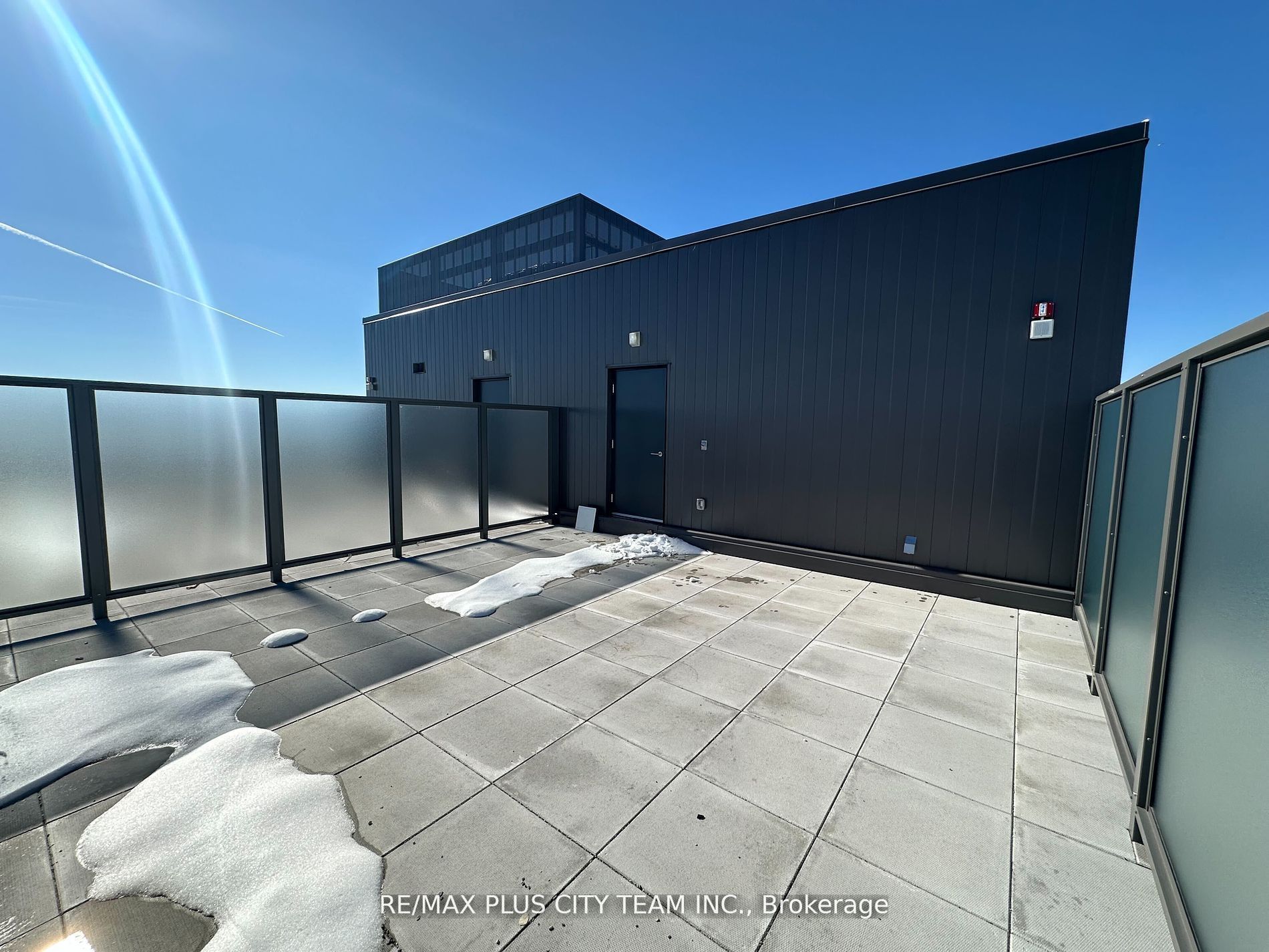 #811 - 45 Baseball Place Property Photo 2