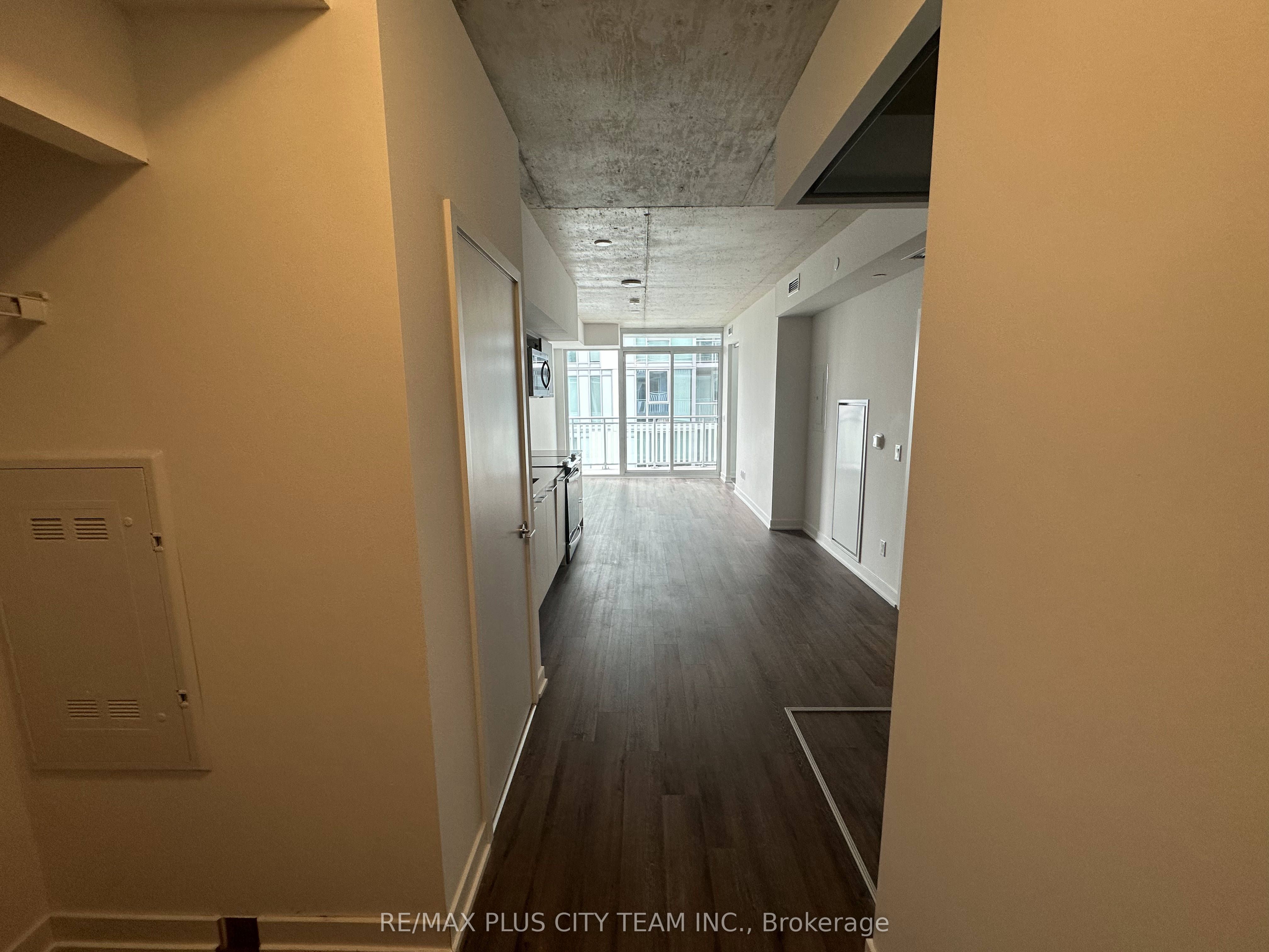 #811 - 45 Baseball Place Property Photo 4