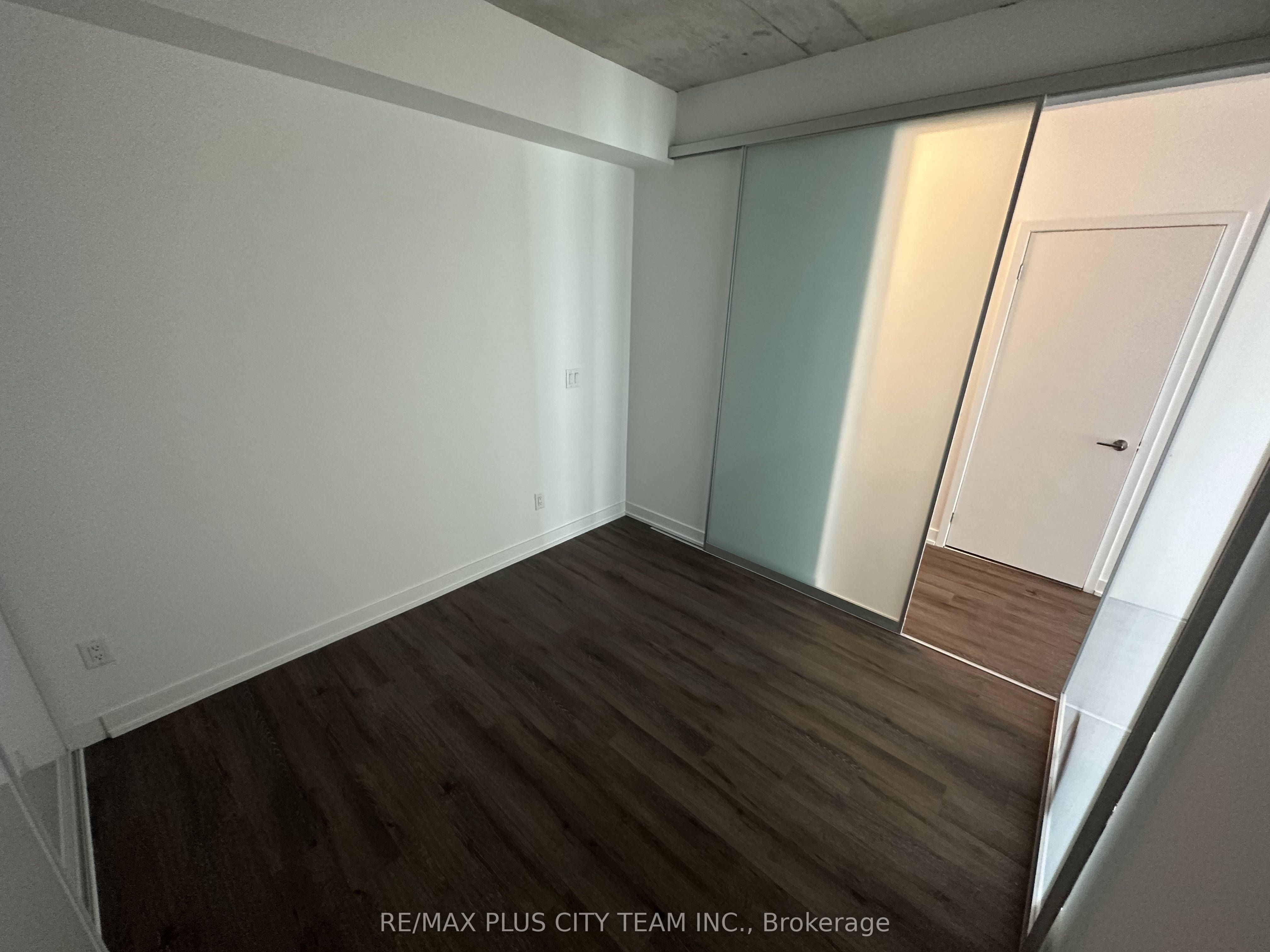 #811 - 45 Baseball Place Property Photo 7