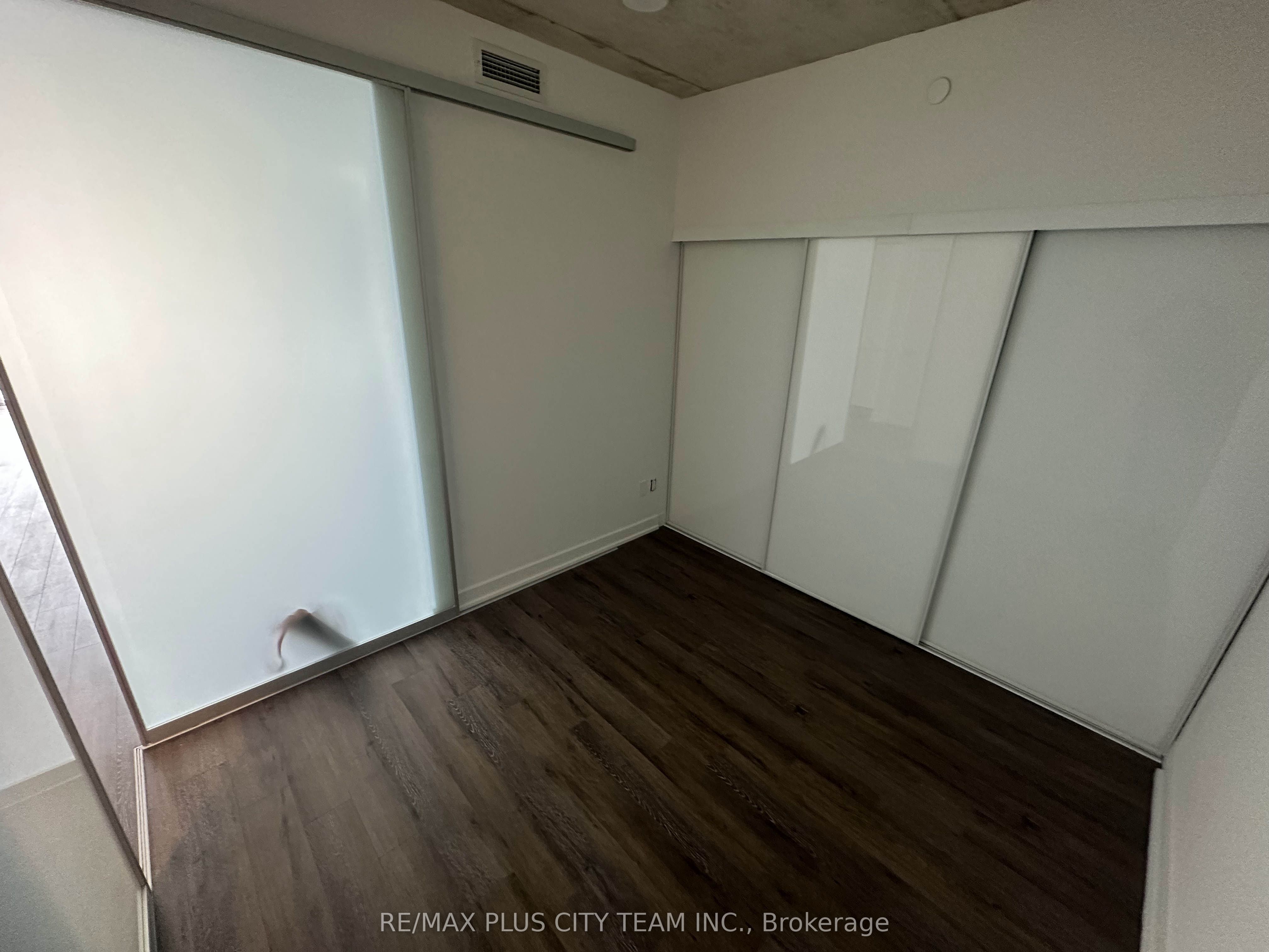 #811 - 45 Baseball Place Property Photo 10