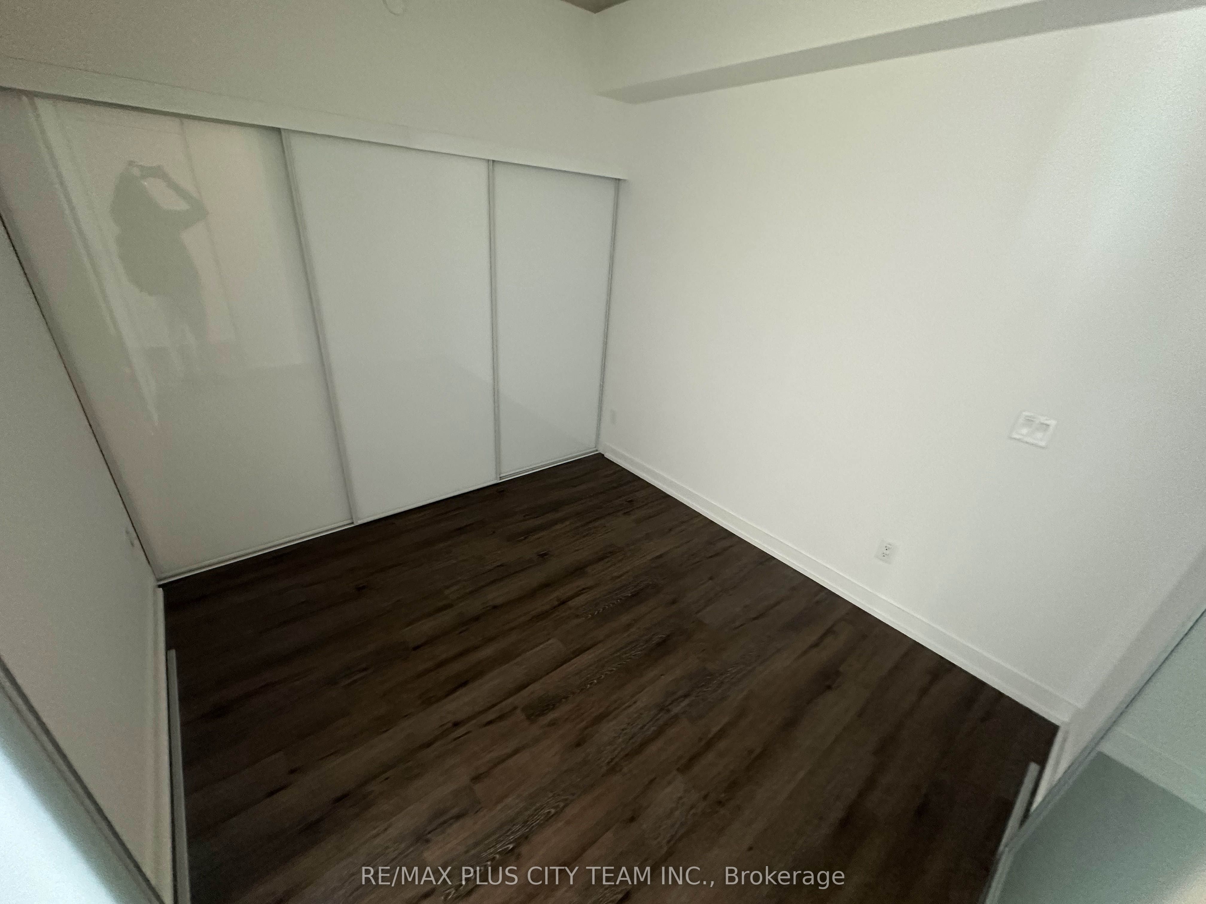 #811 - 45 Baseball Place Property Photo 11