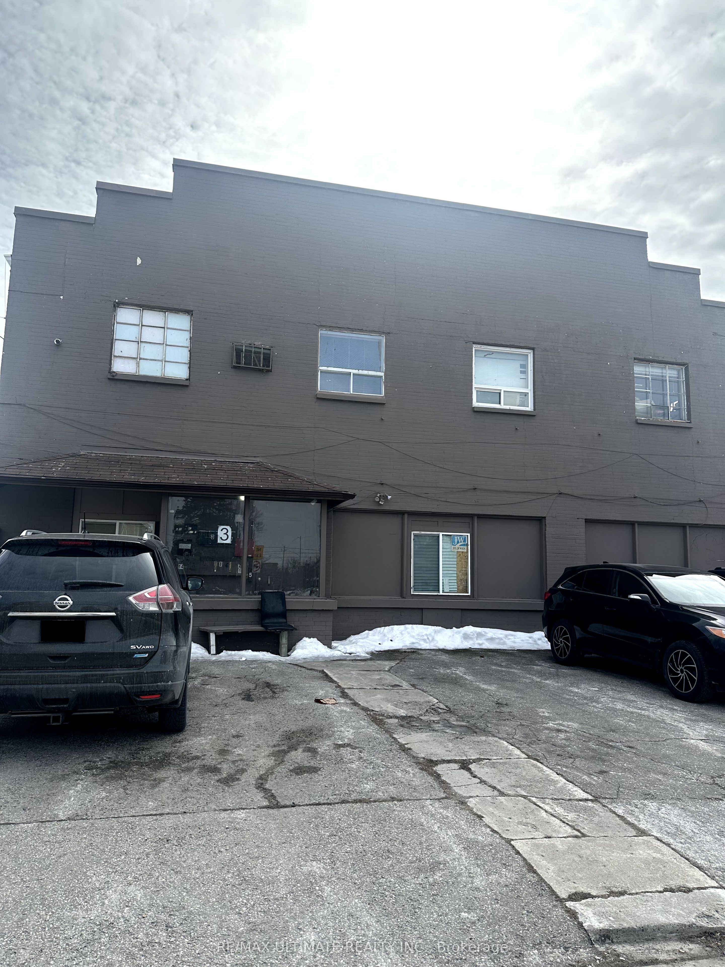#8 - 3 Parnell Avenue Property Photo 1