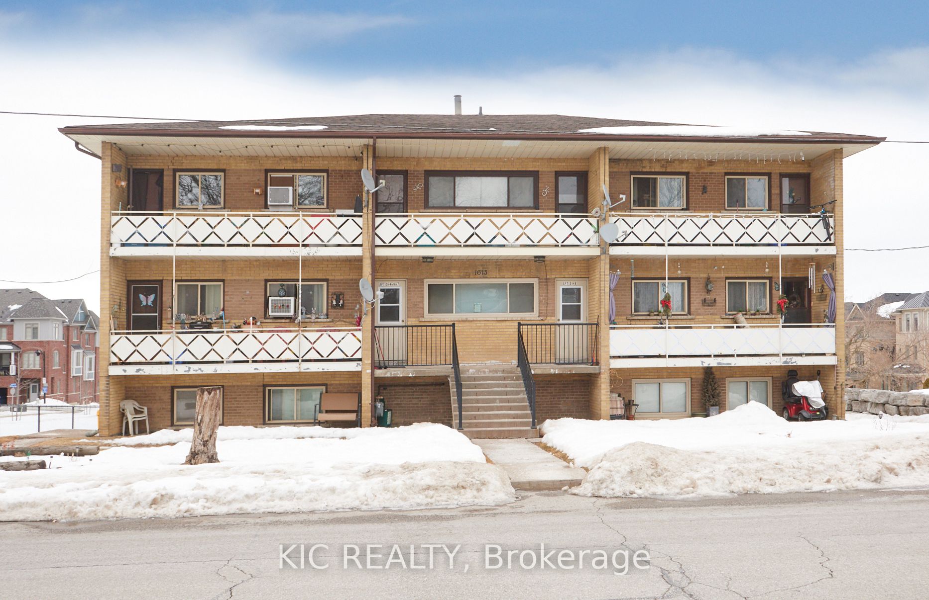 1613 Dufferin Street Property Photo 1