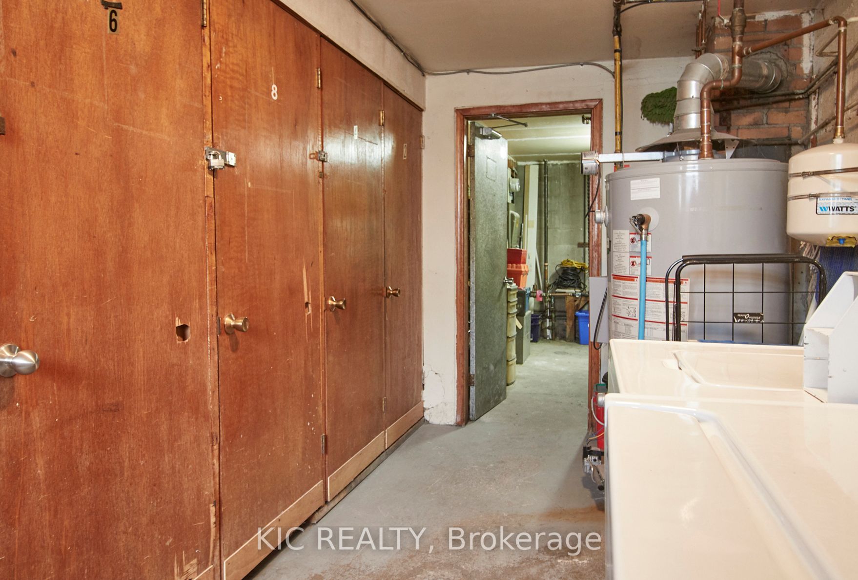 1613 Dufferin Street Property Photo 12