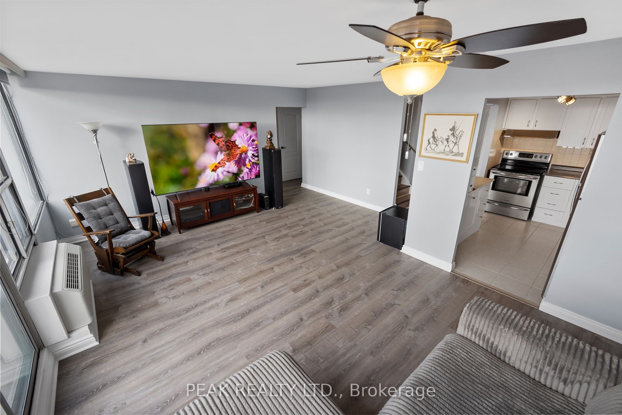 #629 - 50 Richmond Street Property Photo 5