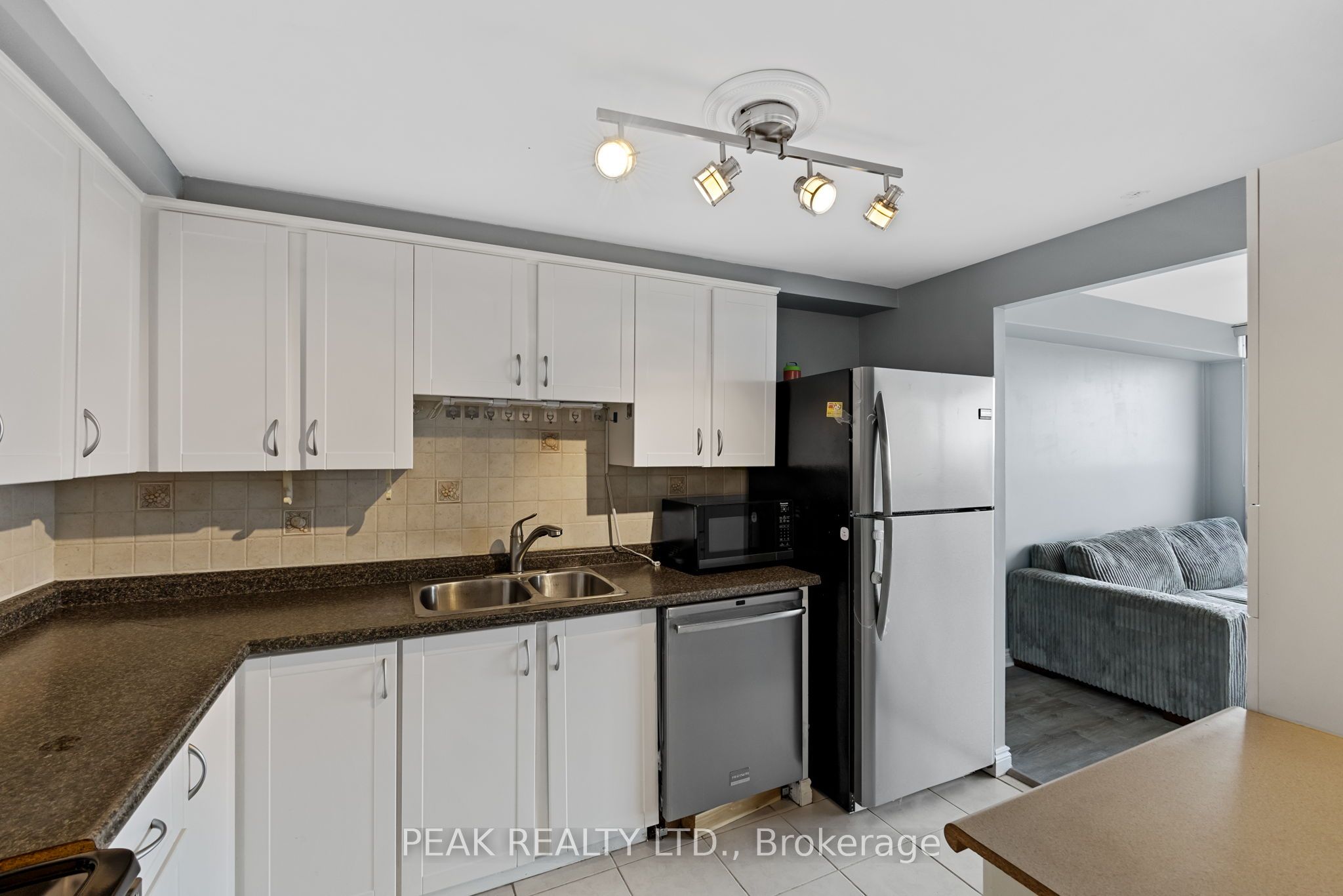 #629 - 50 Richmond Street Property Photo 13
