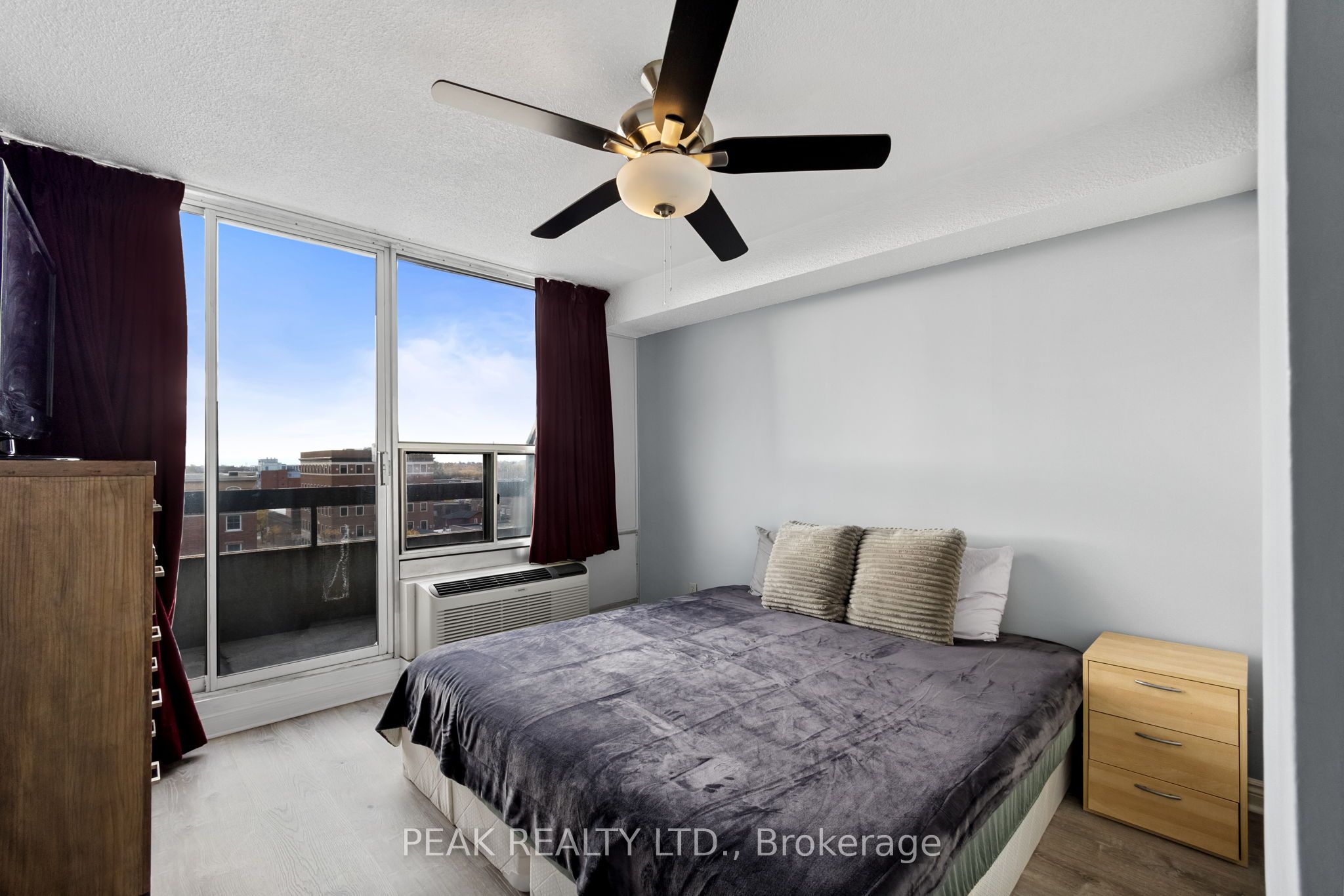 #629 - 50 Richmond Street Property Photo 16